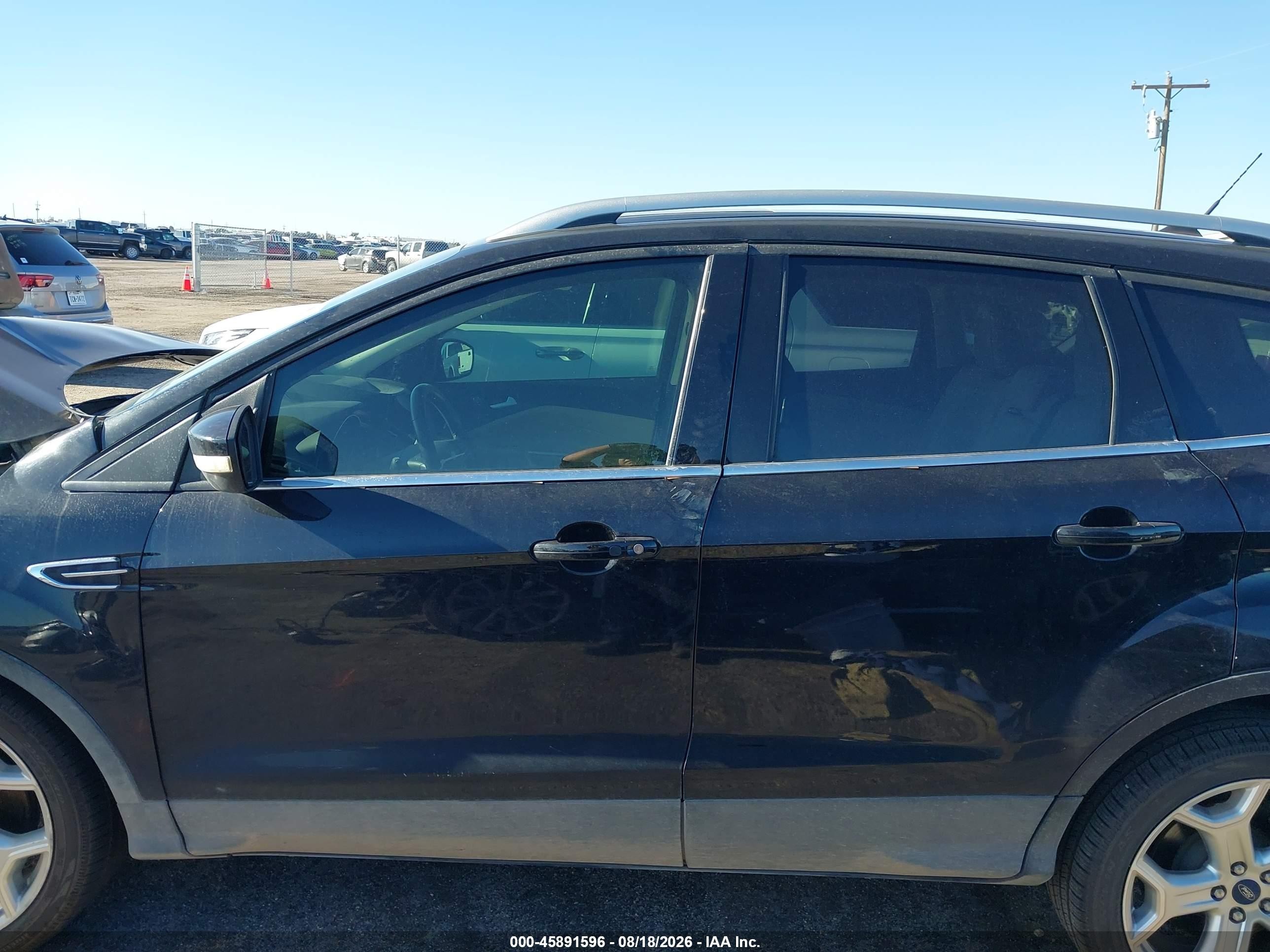 2019 Ford Escape Titanium Black vin: 1FMCU0J93KUC29407