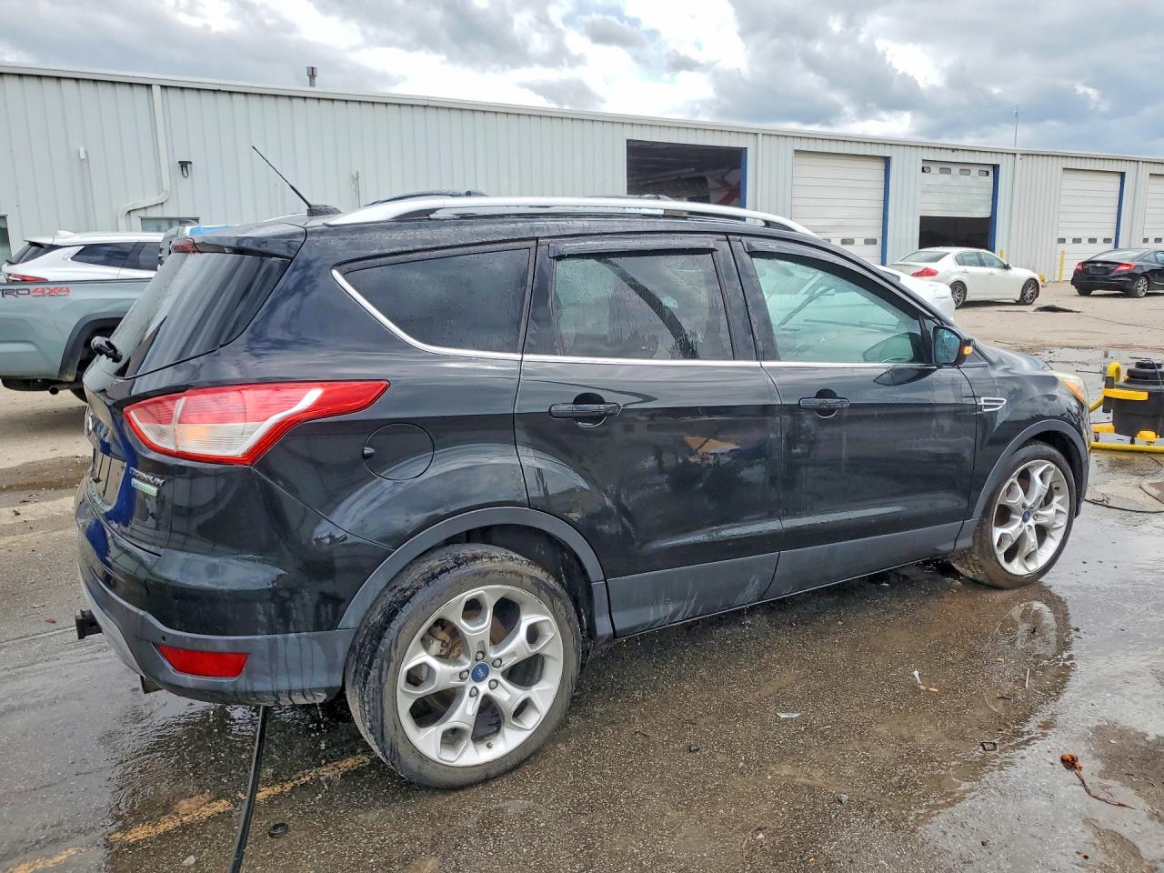 2013 Ford Escape Titanium Черный vin: 1FMCU0J94DUB15046