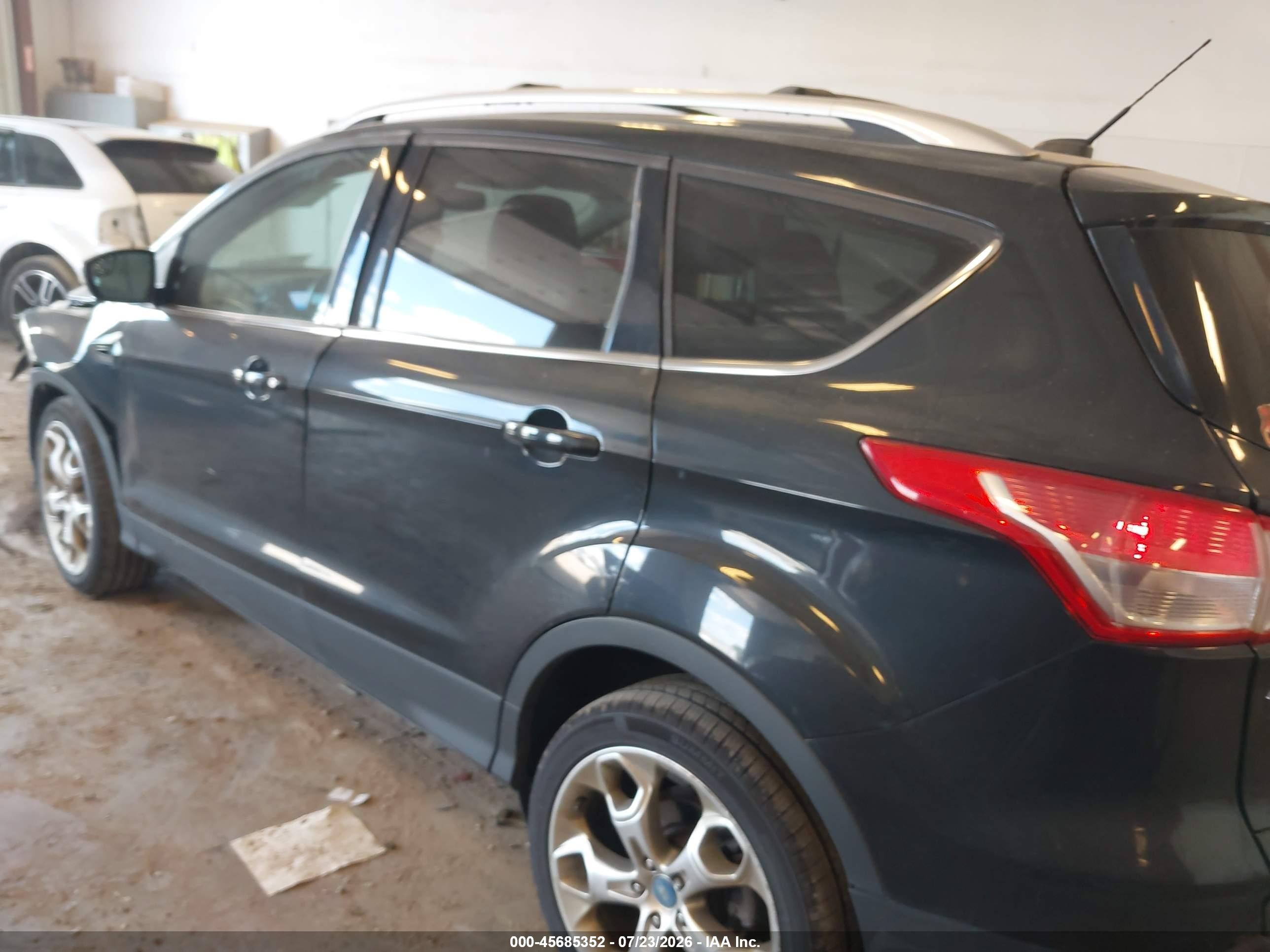 2013 Ford Escape Titanium Black vin: 1FMCU0J94DUB45549