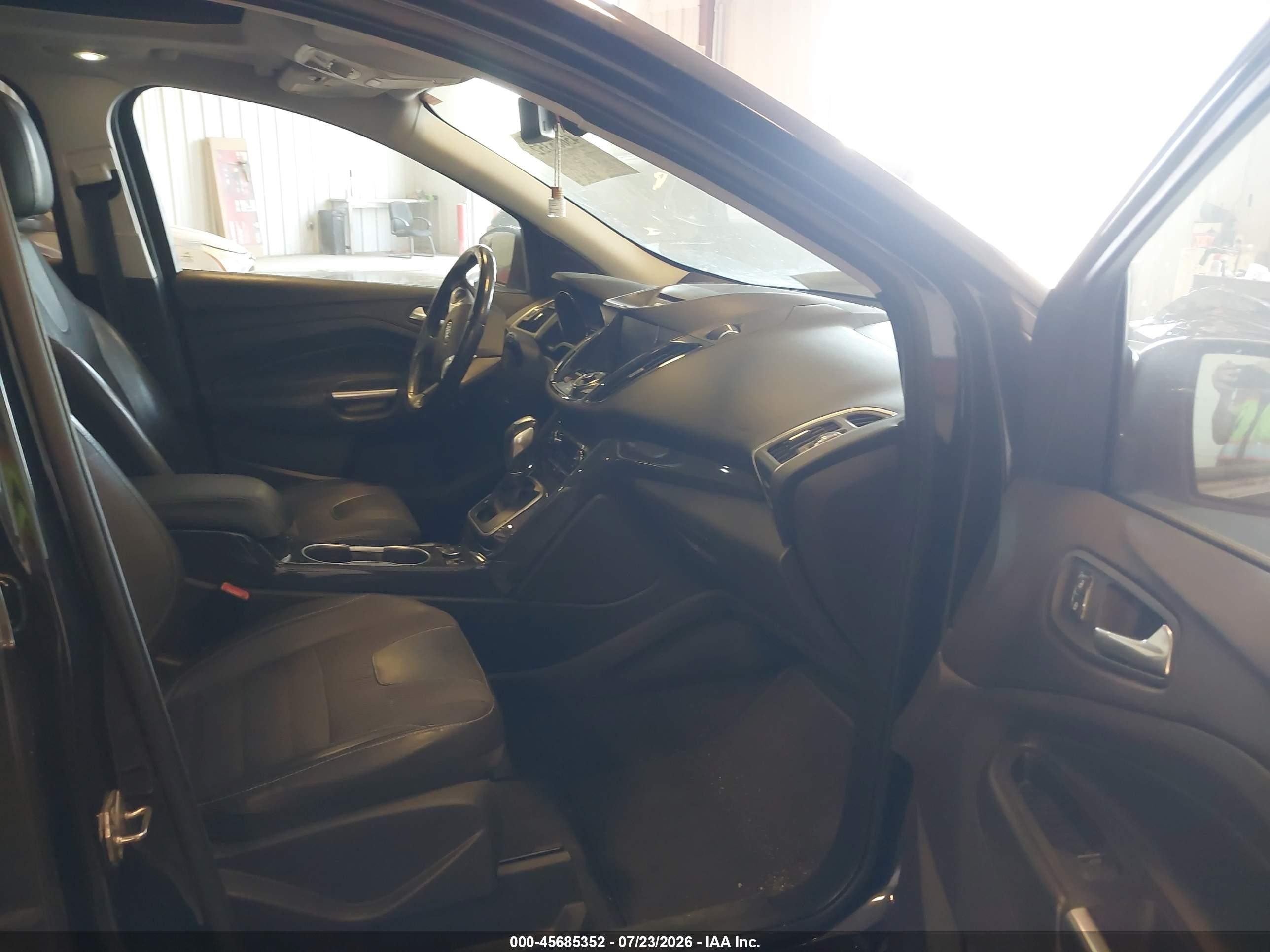 2013 Ford Escape Titanium Black vin: 1FMCU0J94DUB45549