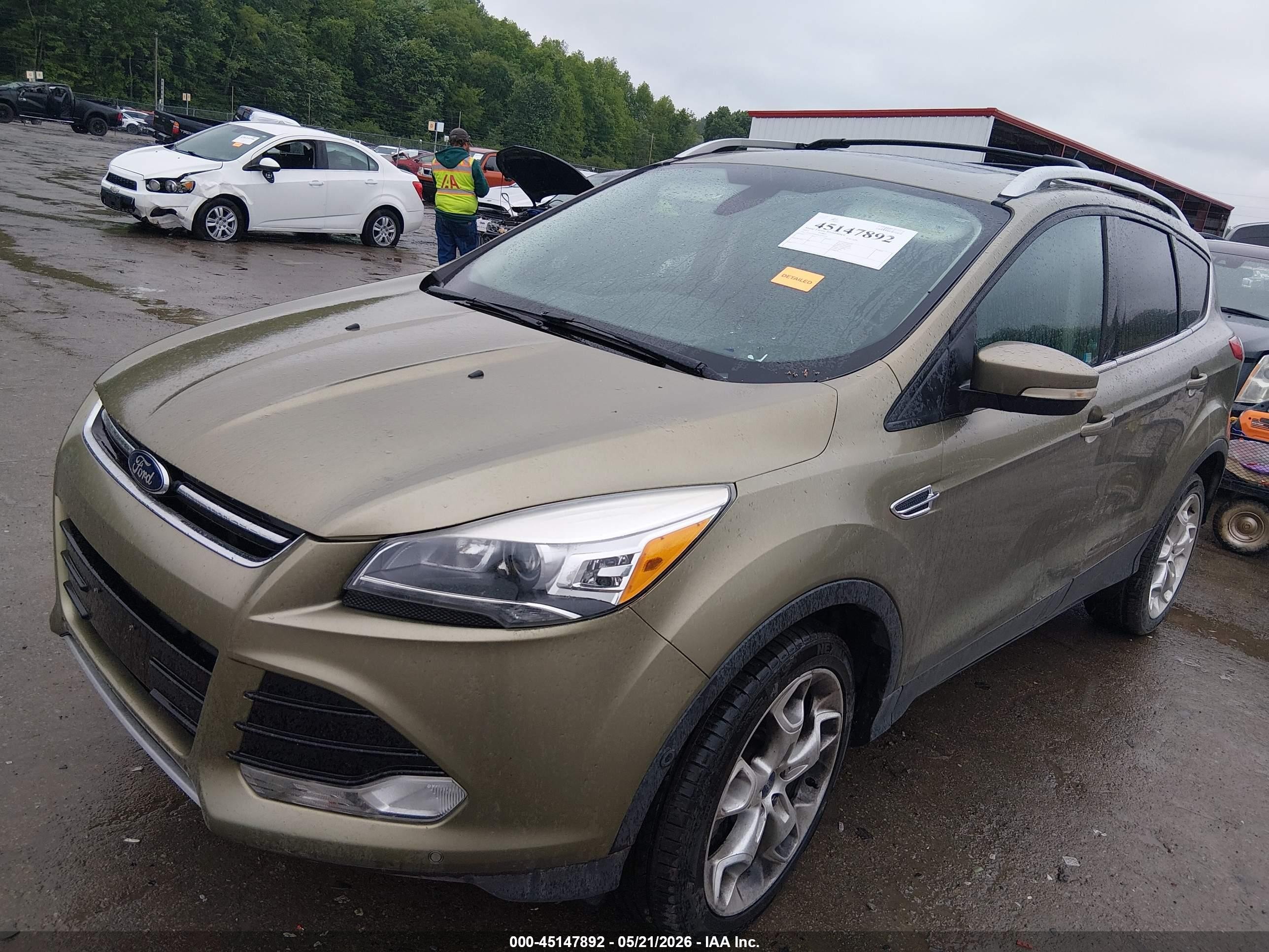 2013 Ford Escape Titanium Green vin: 1FMCU0J94DUC02154