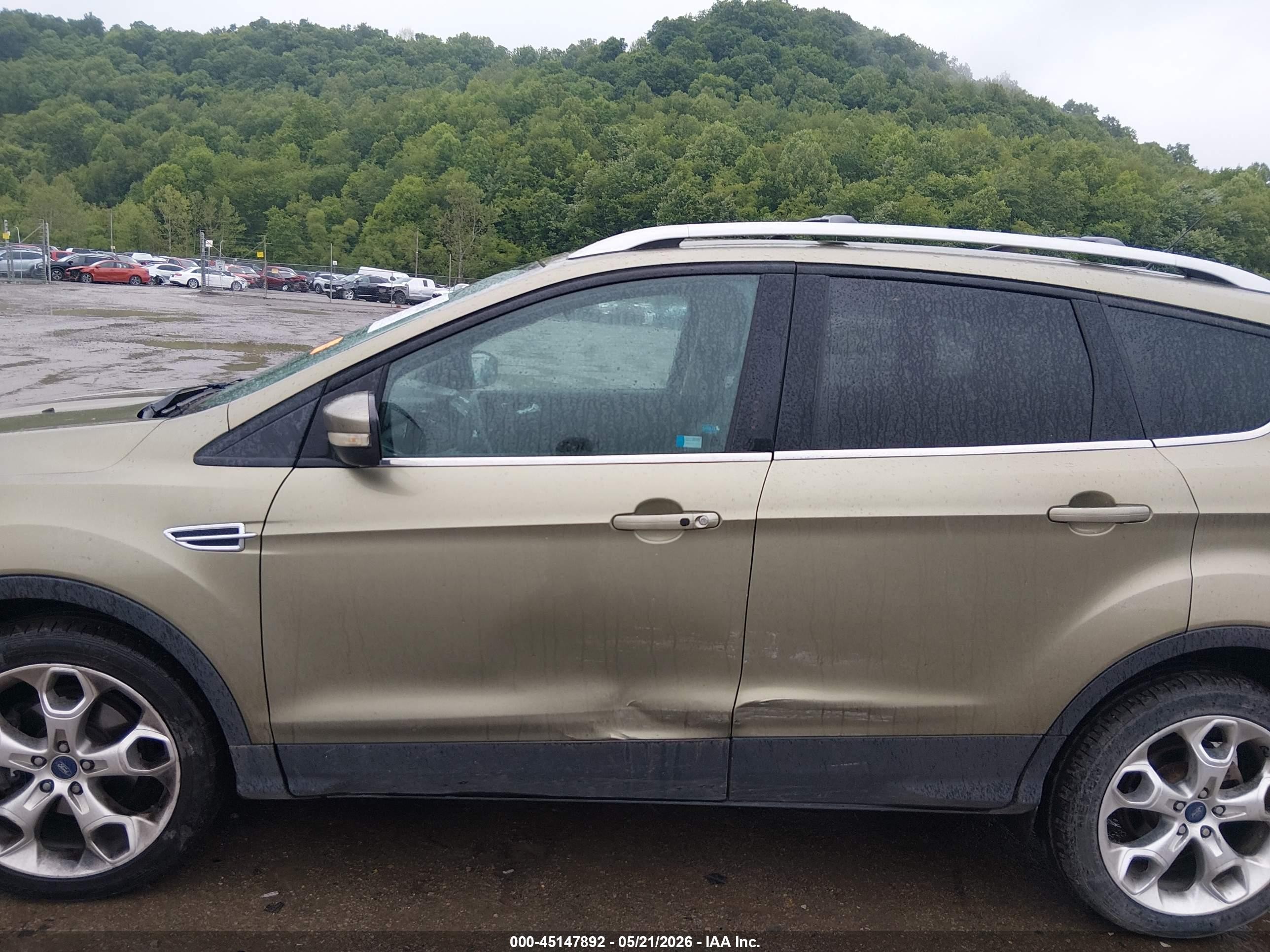 2013 Ford Escape Titanium Green vin: 1FMCU0J94DUC02154