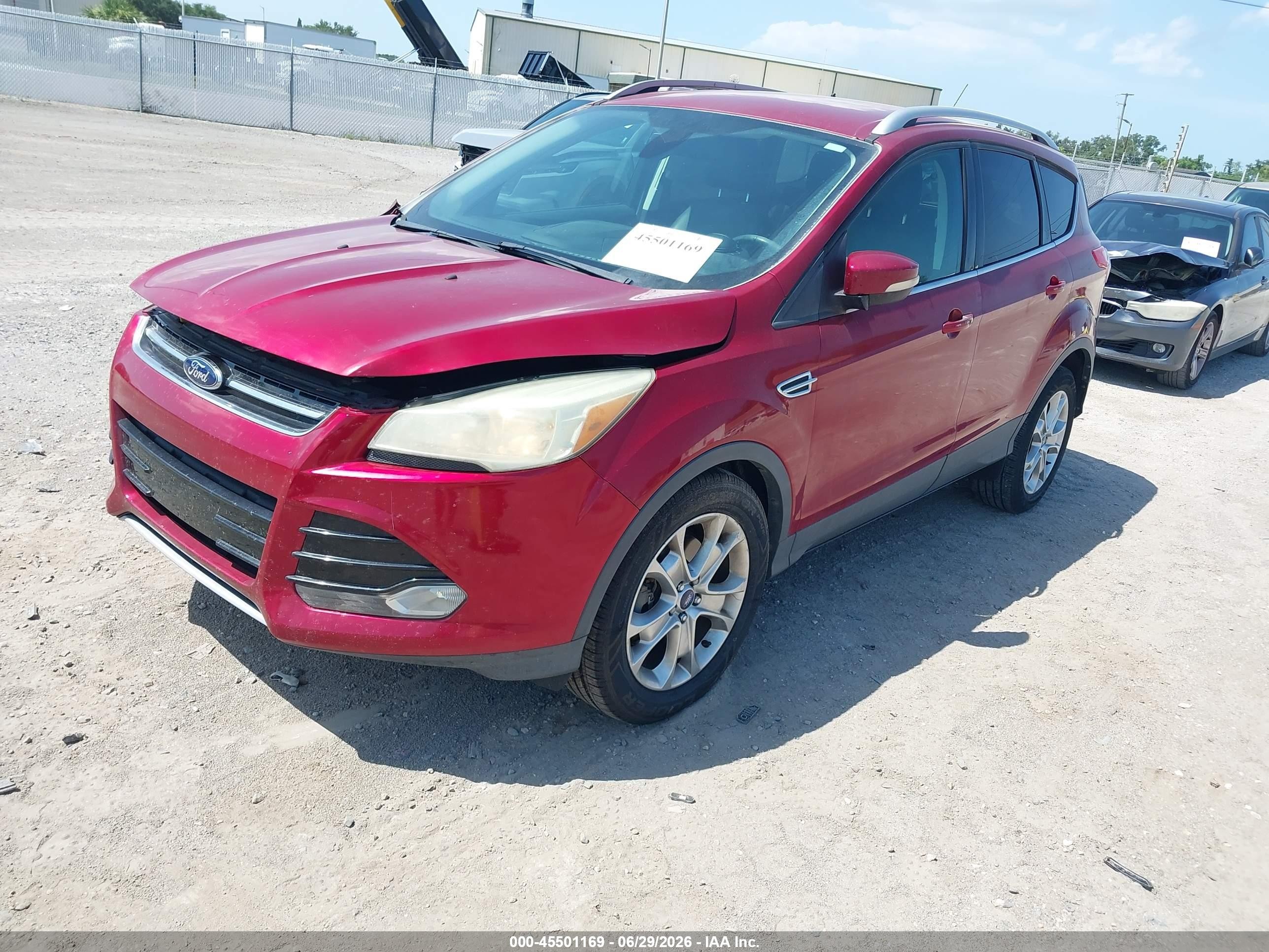 2014 Ford Escape Titanium Burgundy vin: 1FMCU0J94EUA86777