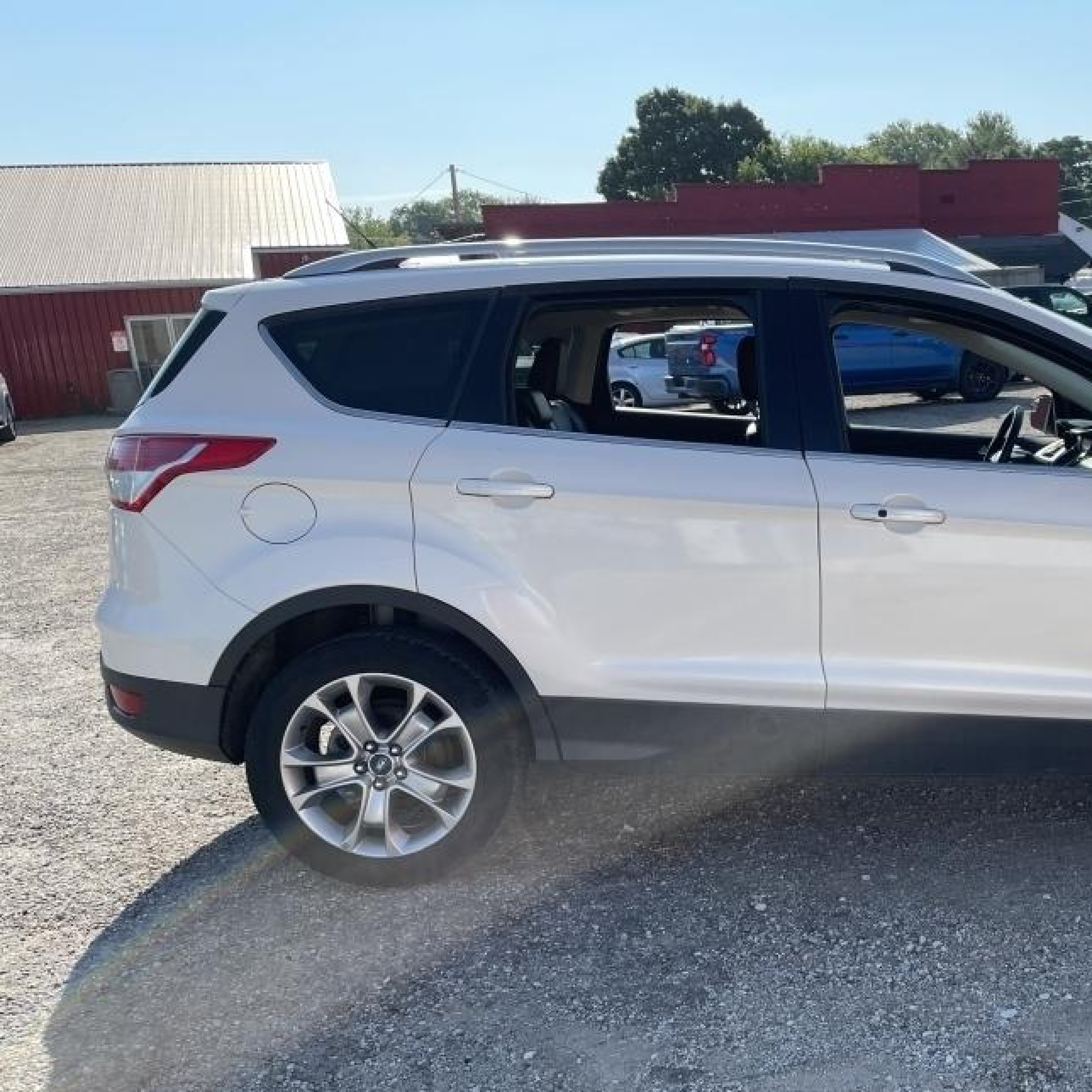 2014 Ford Escape Titanium White vin: 1FMCU0J94EUB17543