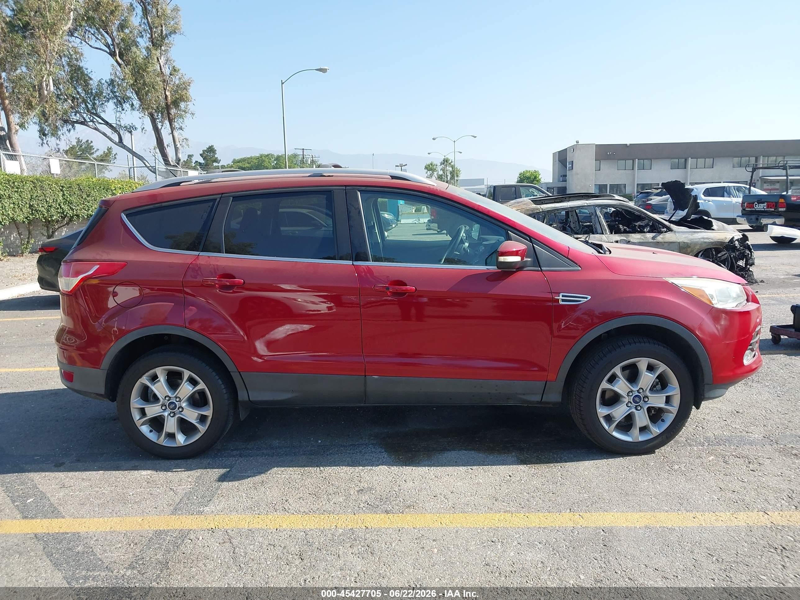 2014 Ford Escape Titanium Red vin: 1FMCU0J94EUE53418