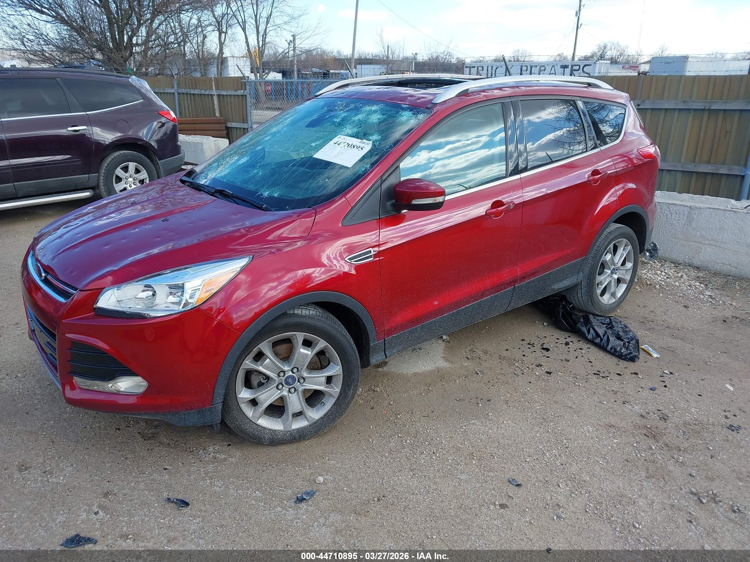 2015 Ford Escape Titanium Maroon vin: 1FMCU0J94FUA40769