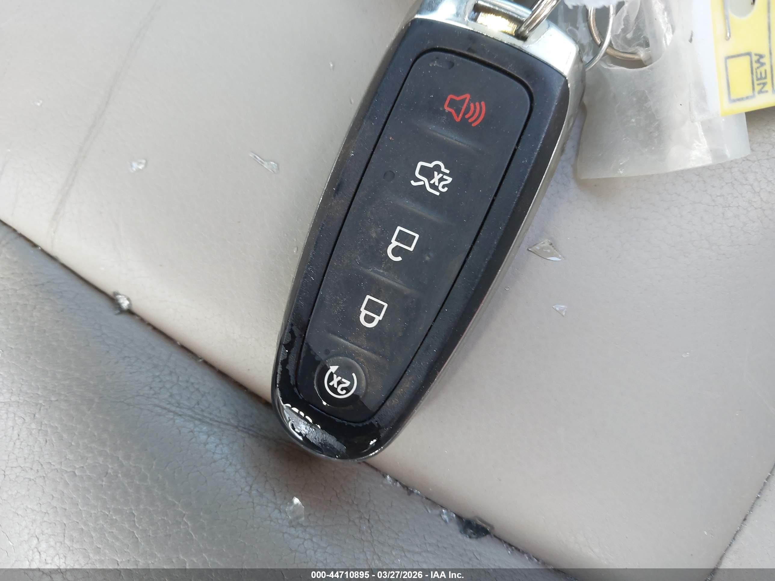 2015 Ford Escape Titanium Maroon vin: 1FMCU0J94FUA40769