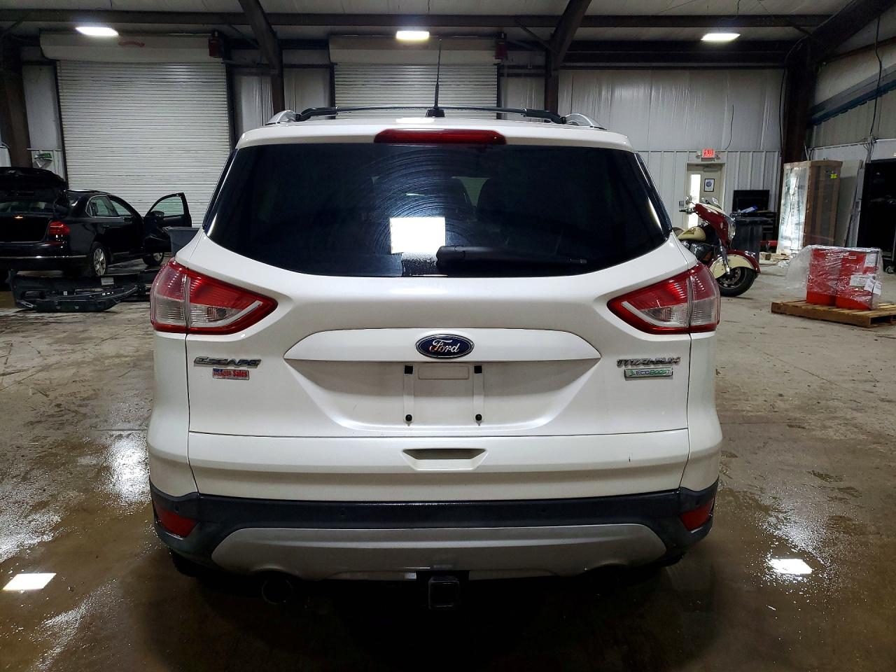 2013 Ford Escape Titanium White vin: 1FMCU0J95DUB21003