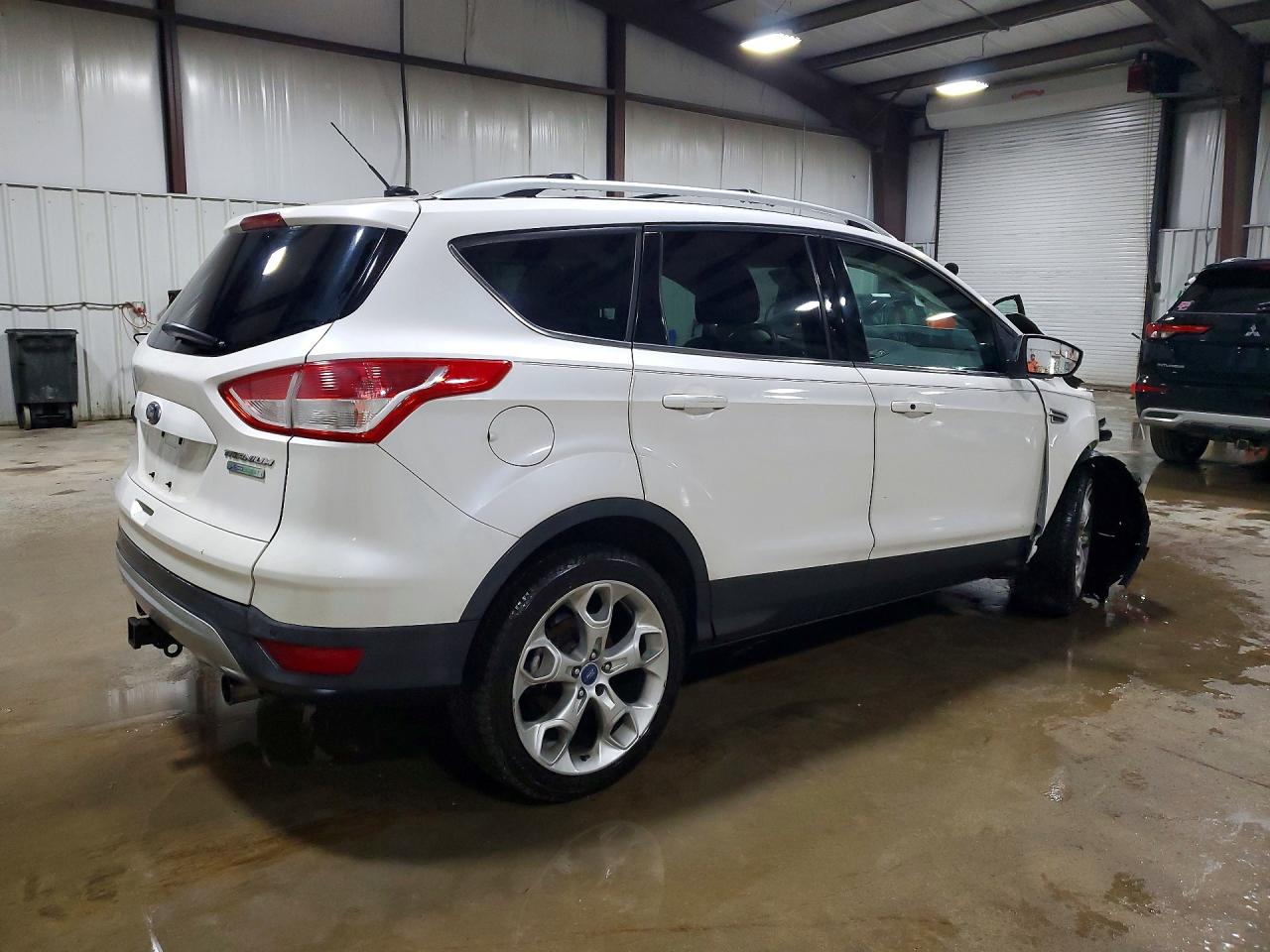 2013 Ford Escape Titanium White vin: 1FMCU0J95DUB21003