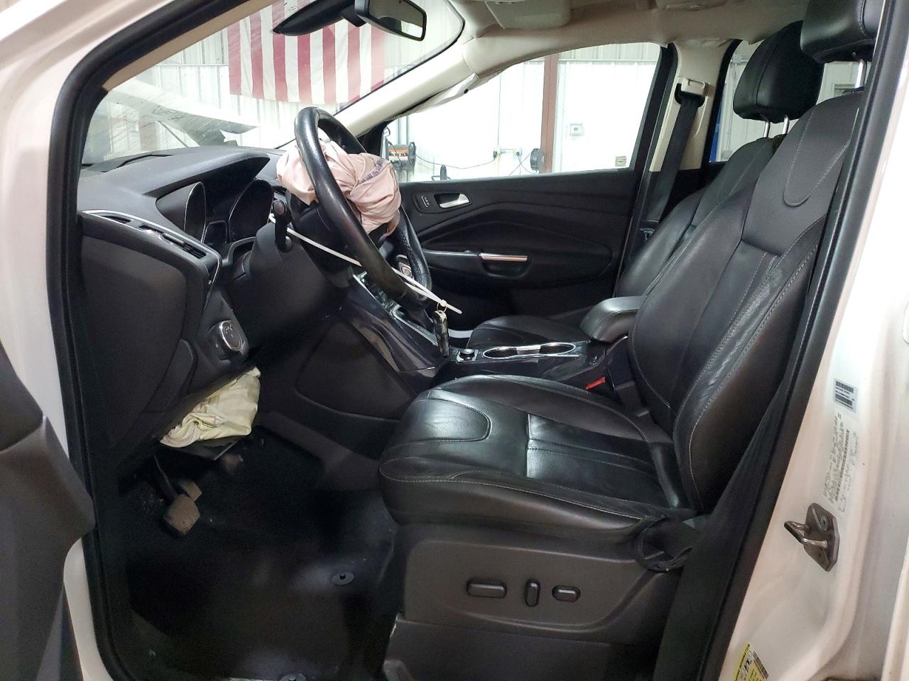 2013 Ford Escape Titanium White vin: 1FMCU0J95DUB21003