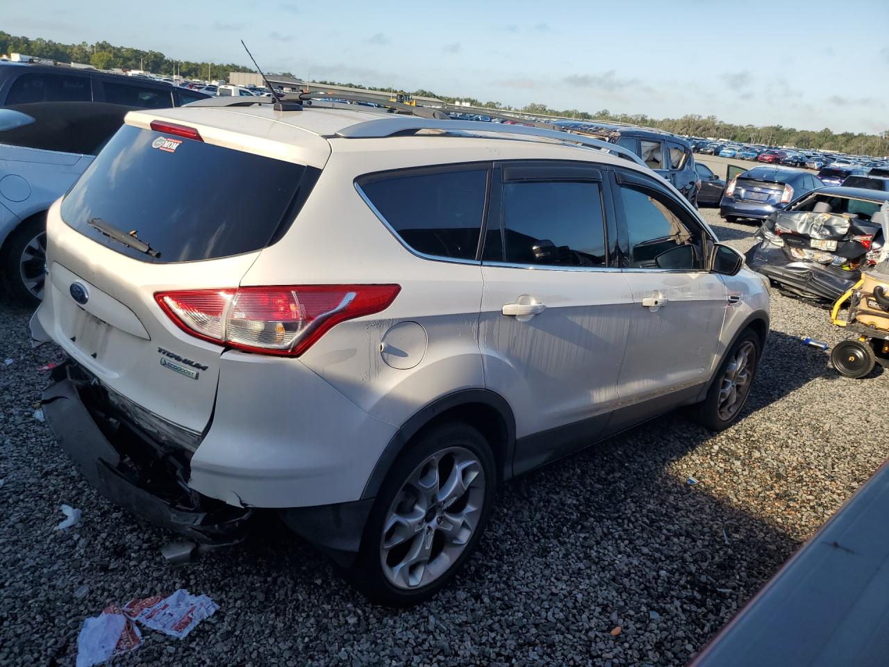 2013 Ford Escape Titanium White vin: 1FMCU0J95DUD64679