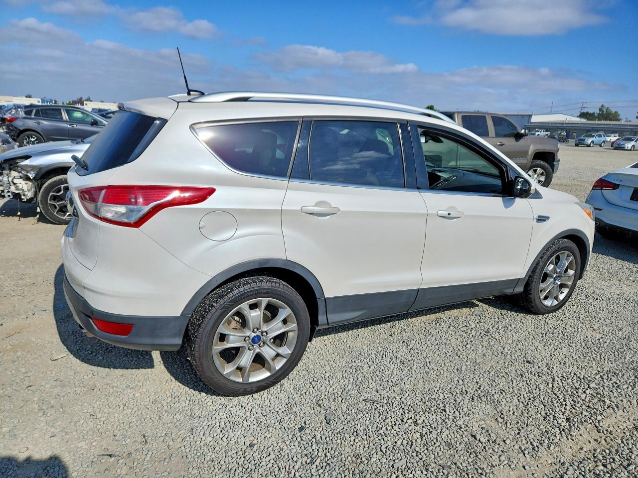2015 Ford Escape Titanium White vin: 1FMCU0J95FUA62845