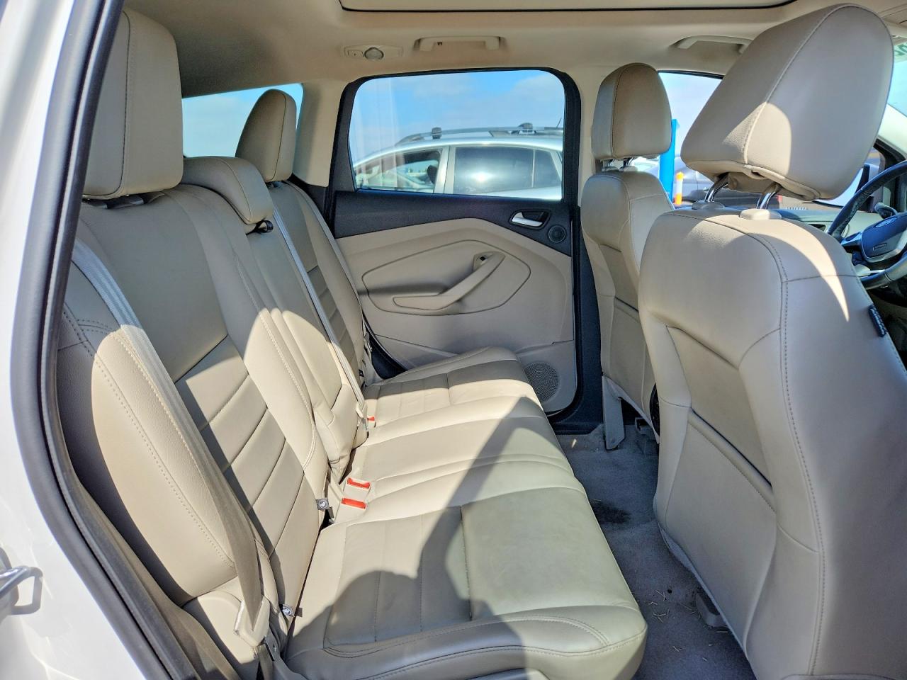 2015 Ford Escape Titanium White vin: 1FMCU0J95FUA62845