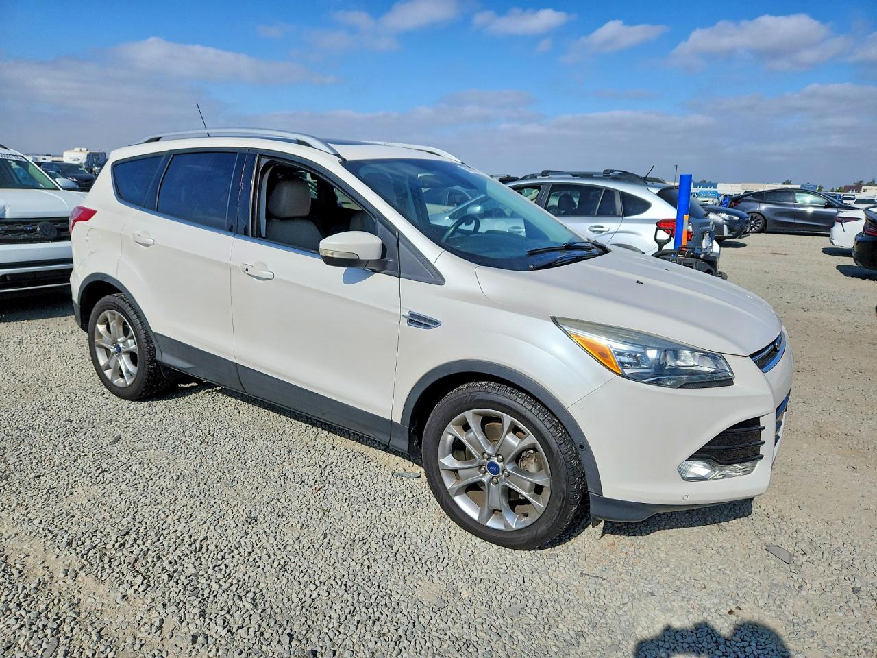 2015 Ford Escape Titanium White vin: 1FMCU0J95FUA62845
