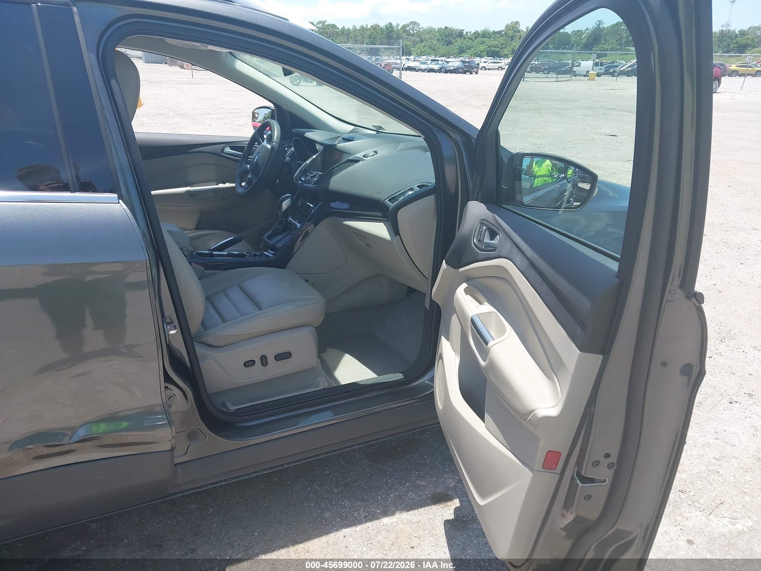 2015 Ford Escape Titanium Gray vin: 1FMCU0J95FUB78448