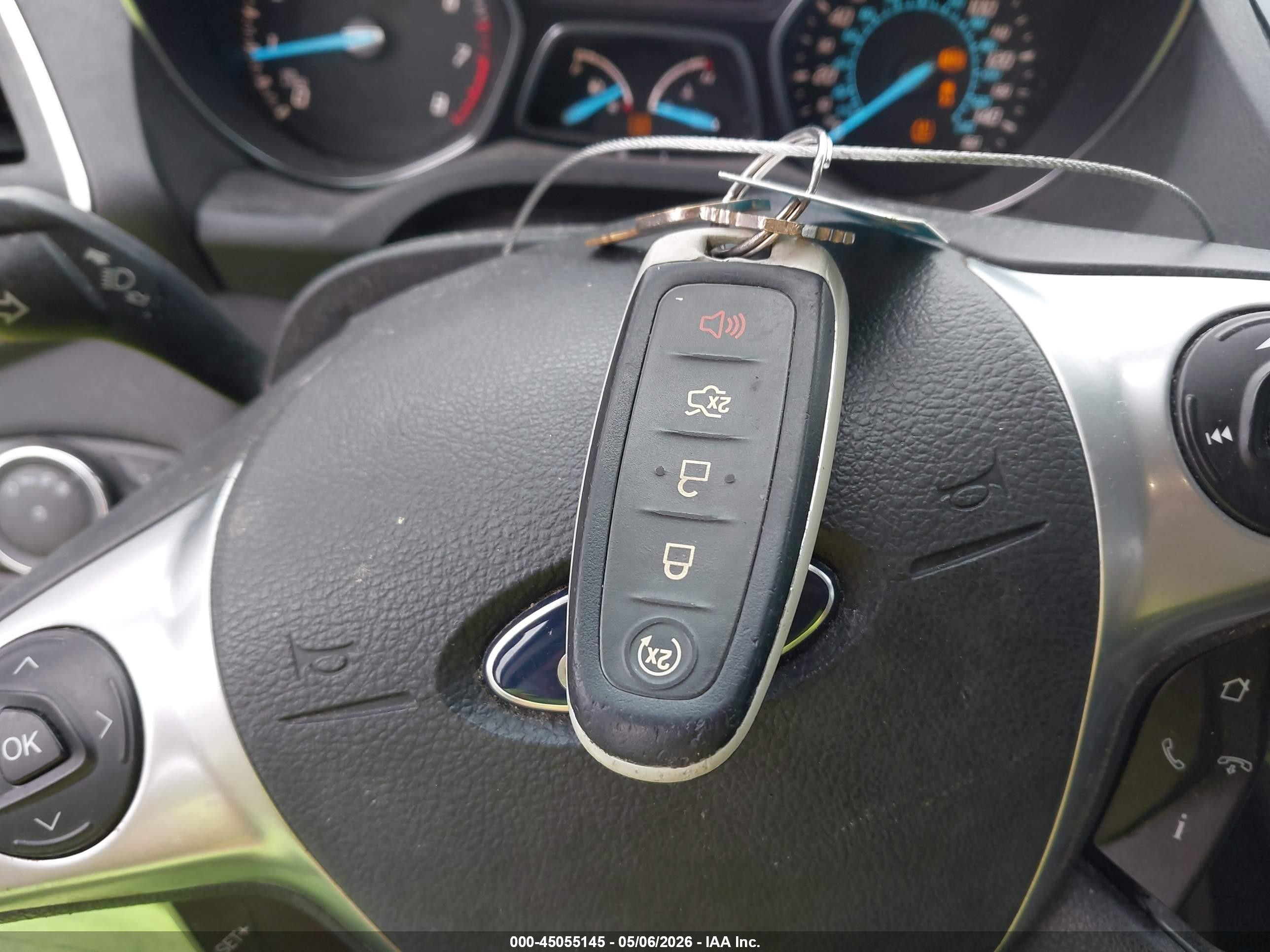 2013 Ford Escape Titanium Silver vin: 1FMCU0J96DUB60490