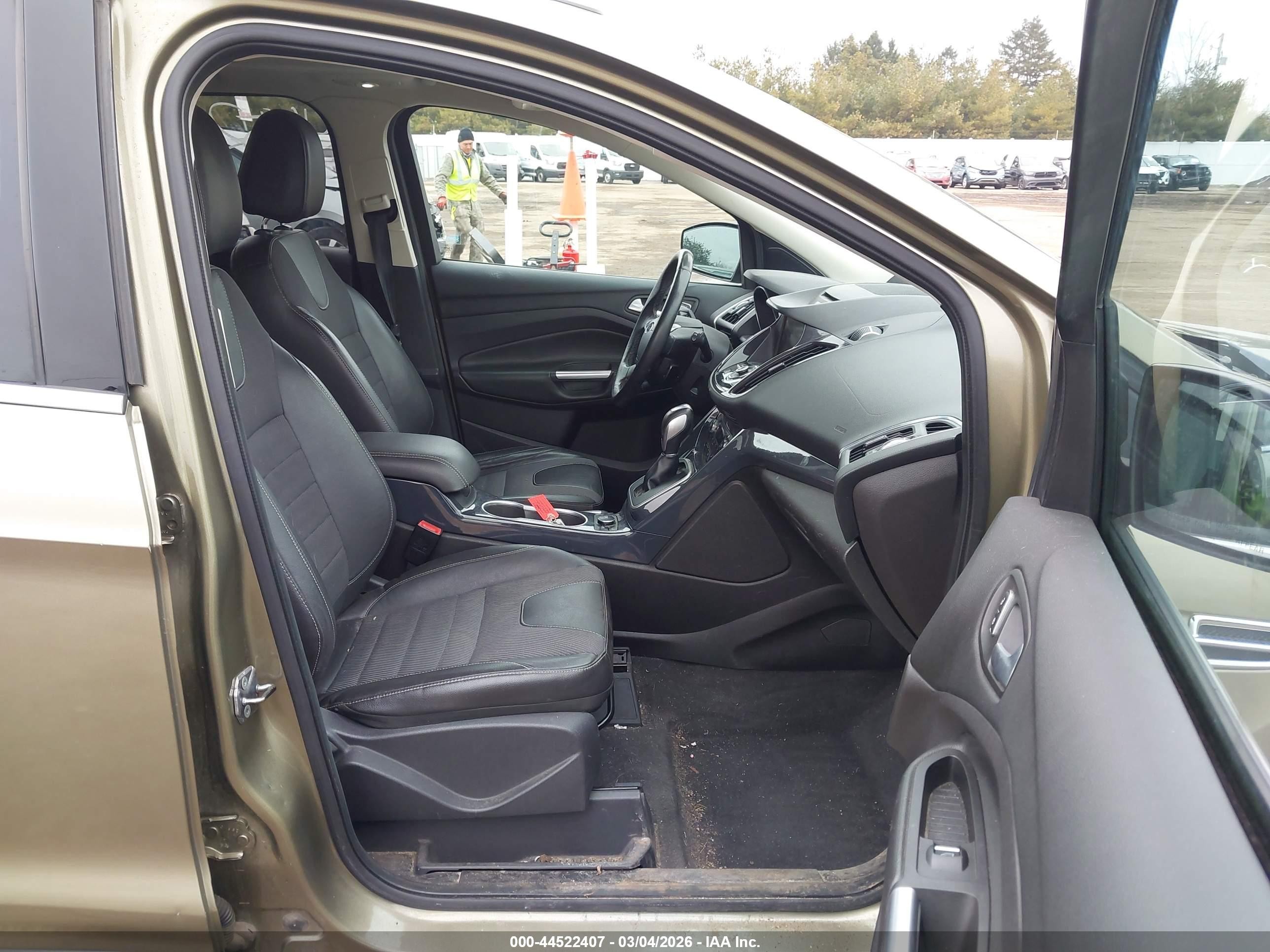 2013 Ford Escape Titanium Зеленый vin: 1FMCU0J96DUC42753