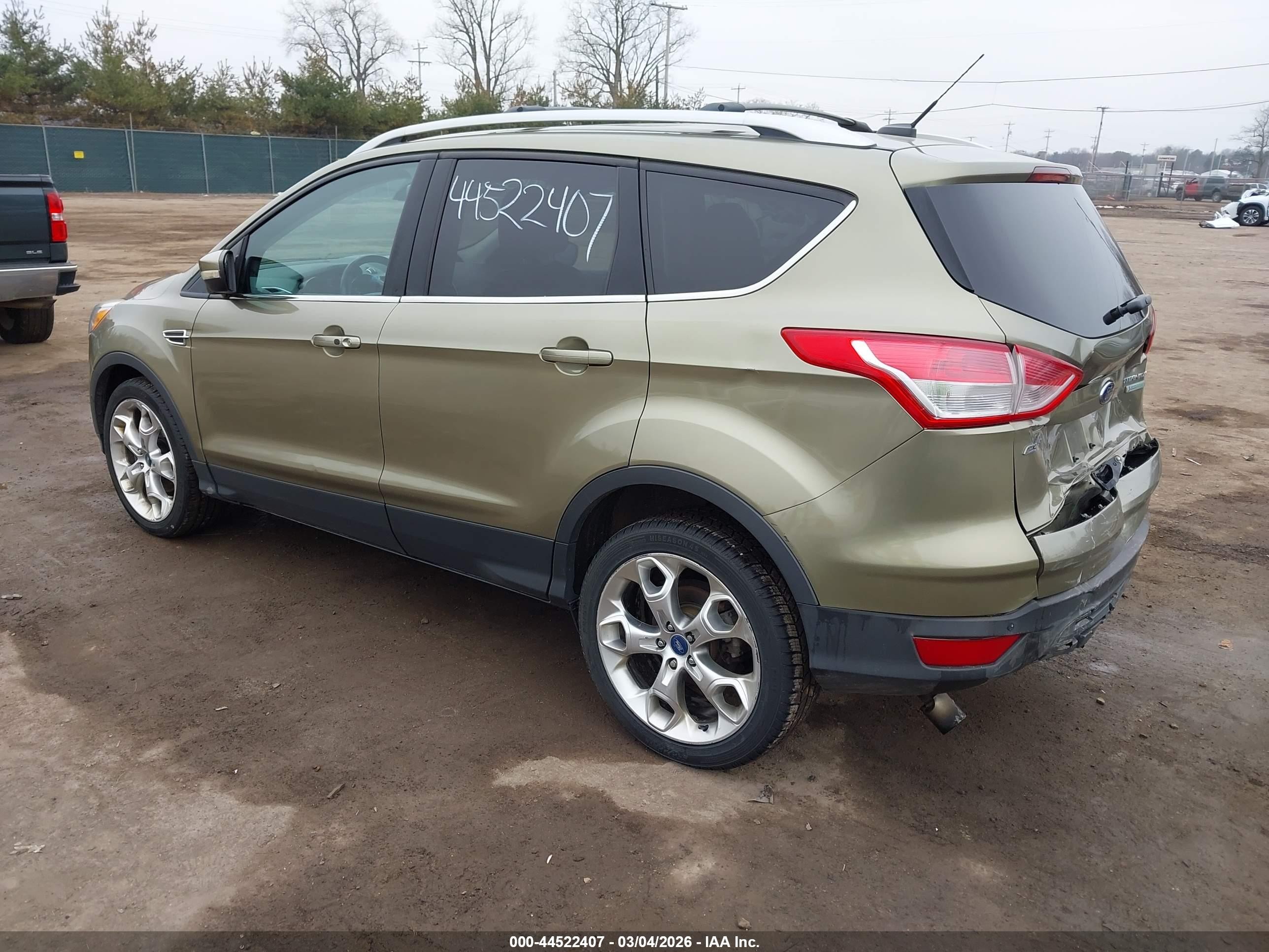 2013 Ford Escape Titanium Зеленый vin: 1FMCU0J96DUC42753