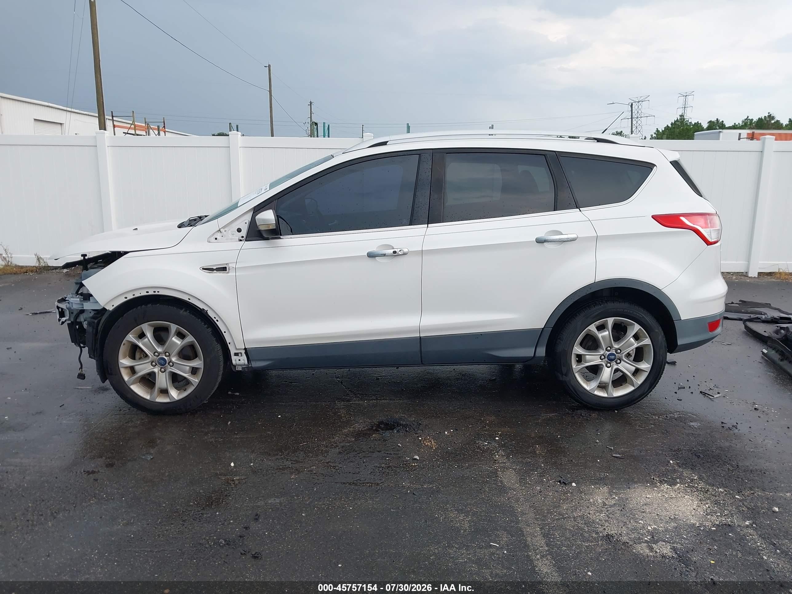 2014 Ford Escape Titanium White vin: 1FMCU0J96EUB66274