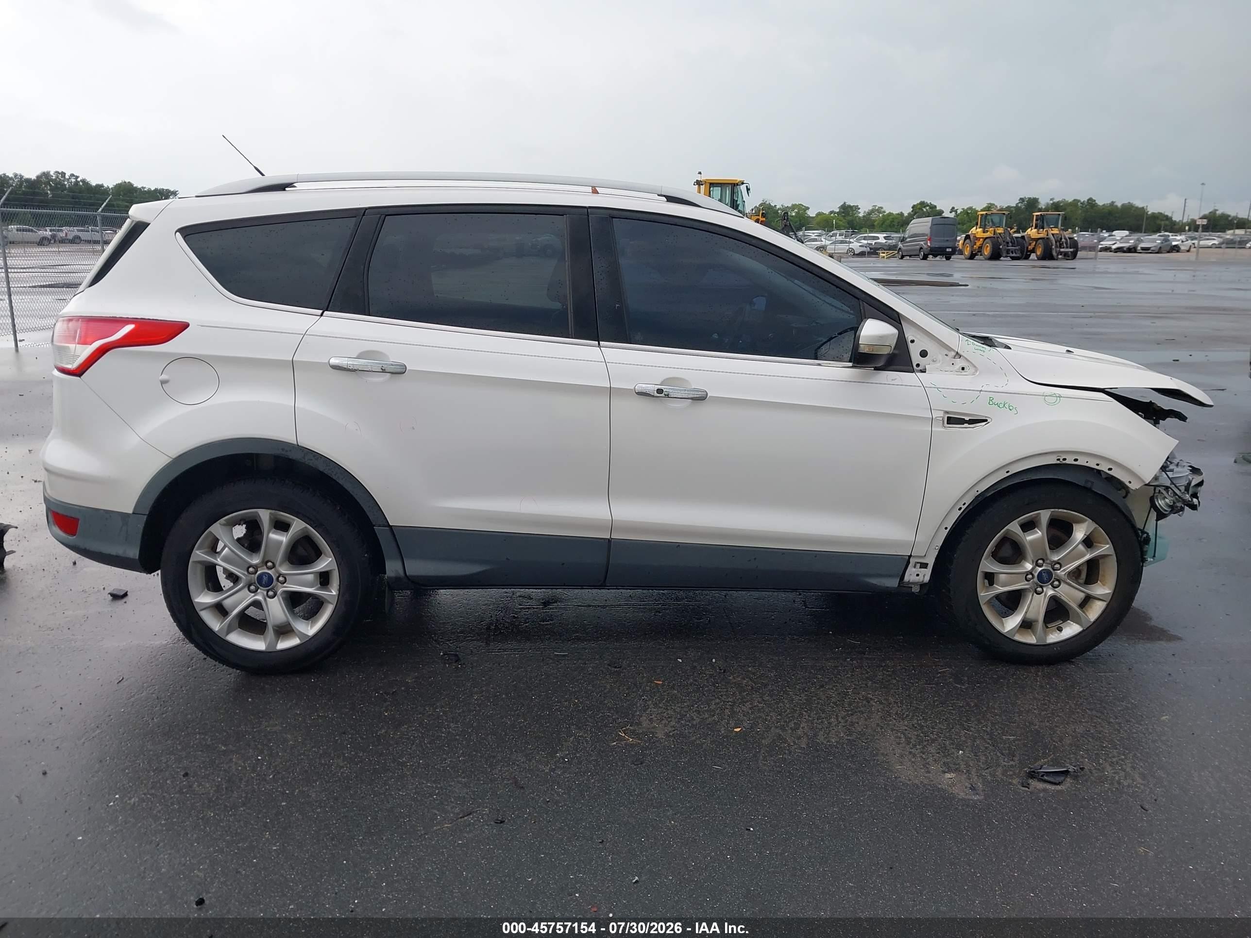 2014 Ford Escape Titanium White vin: 1FMCU0J96EUB66274