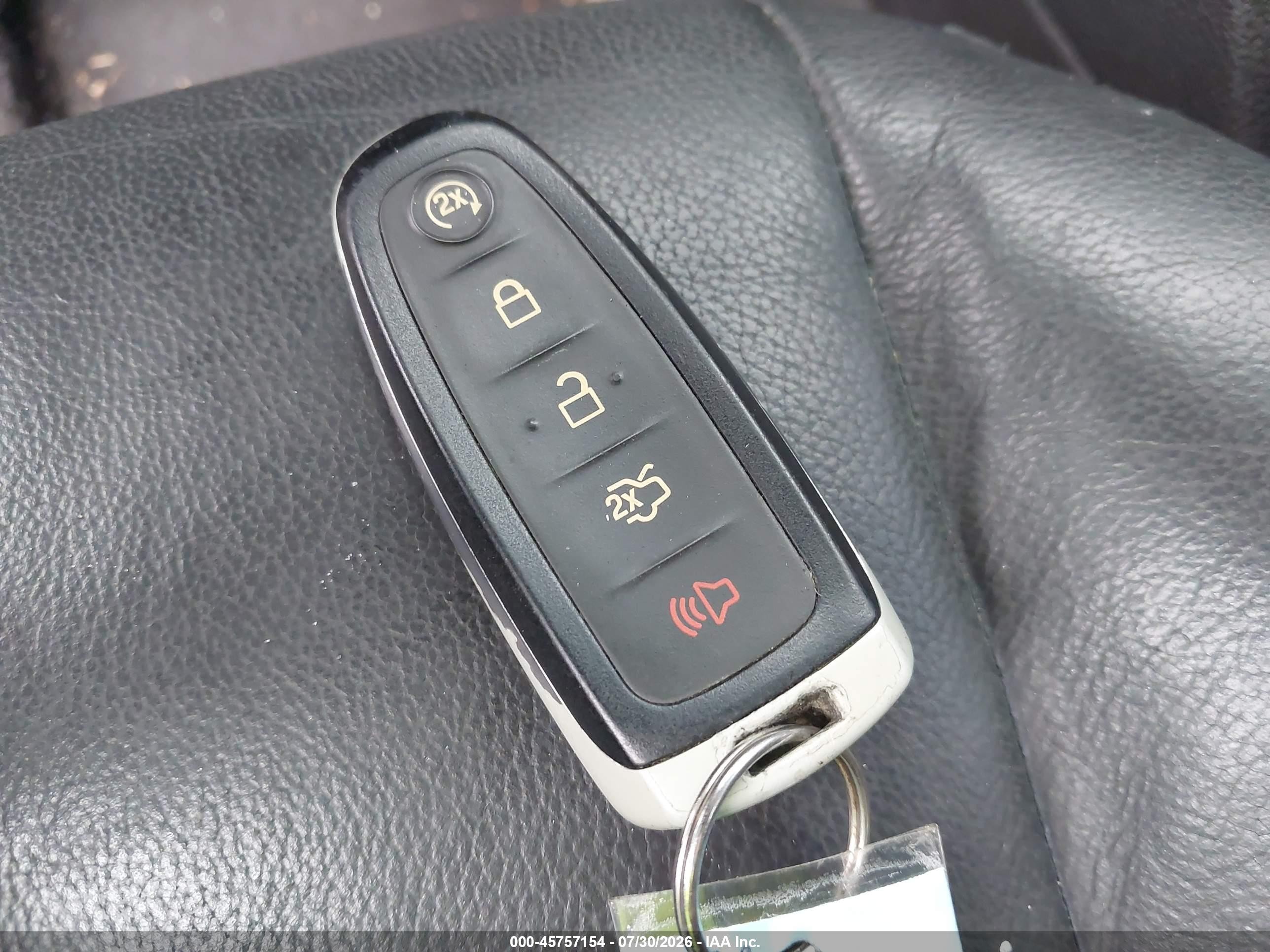2014 Ford Escape Titanium White vin: 1FMCU0J96EUB66274