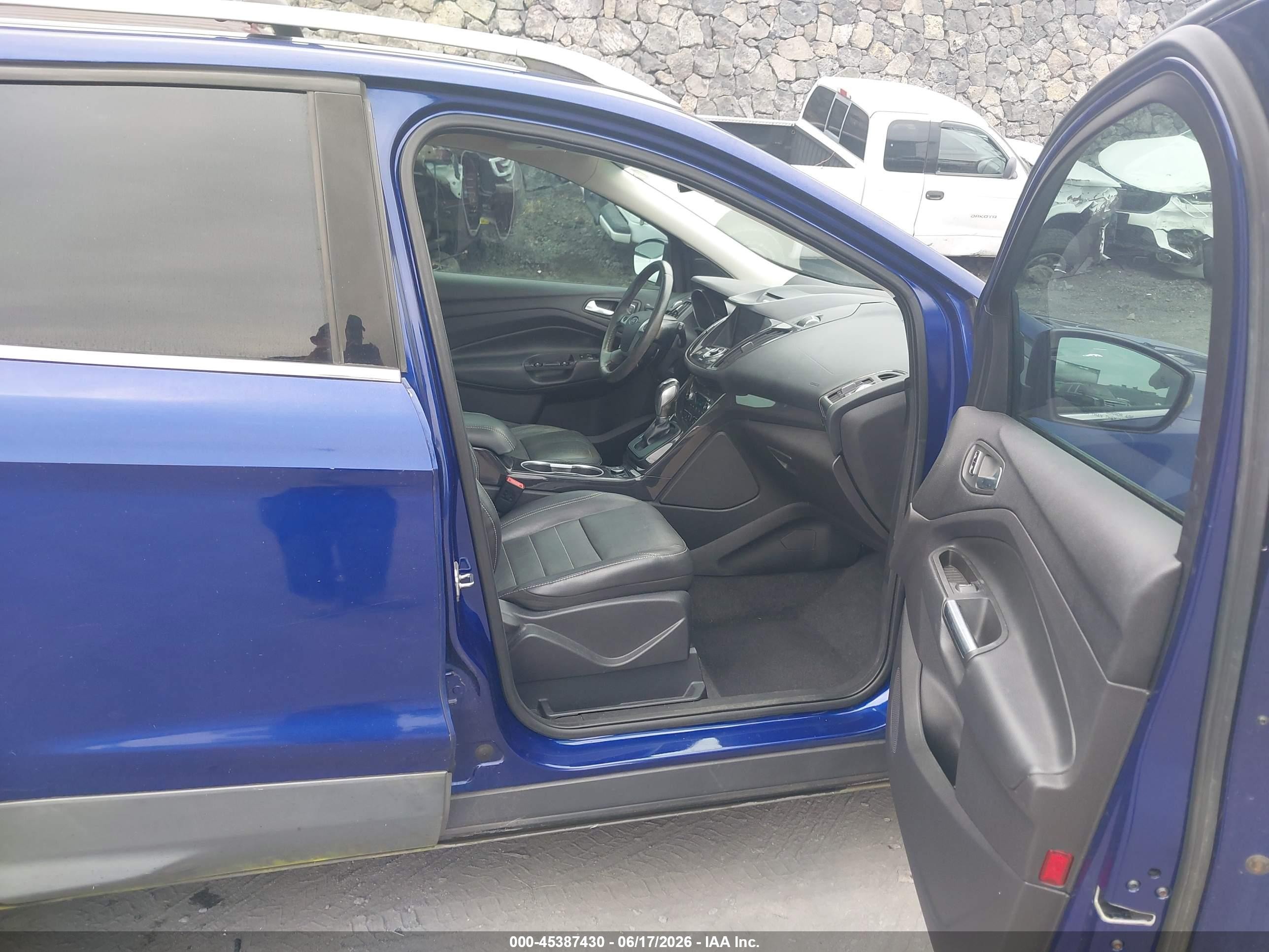 2014 Ford Escape Titanium Синий vin: 1FMCU0J96EUD09515