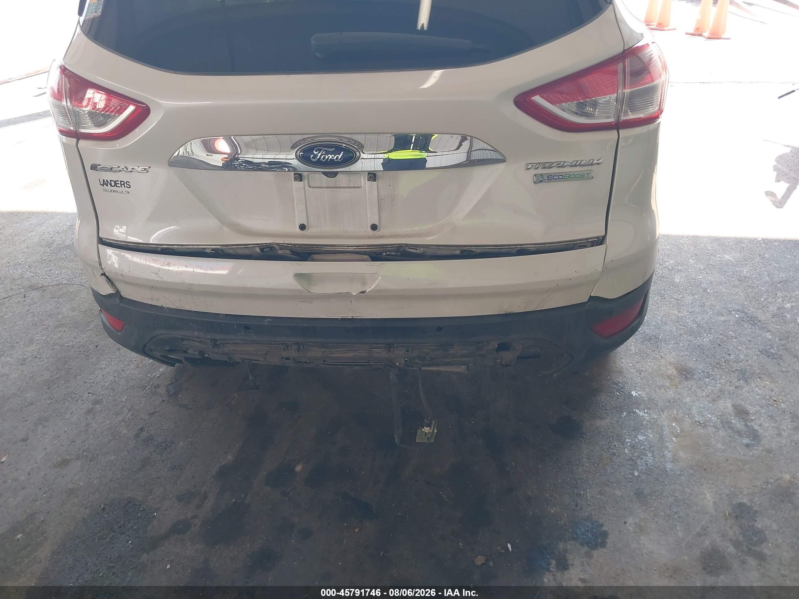 2014 Ford Escape Titanium White vin: 1FMCU0J96EUD35757
