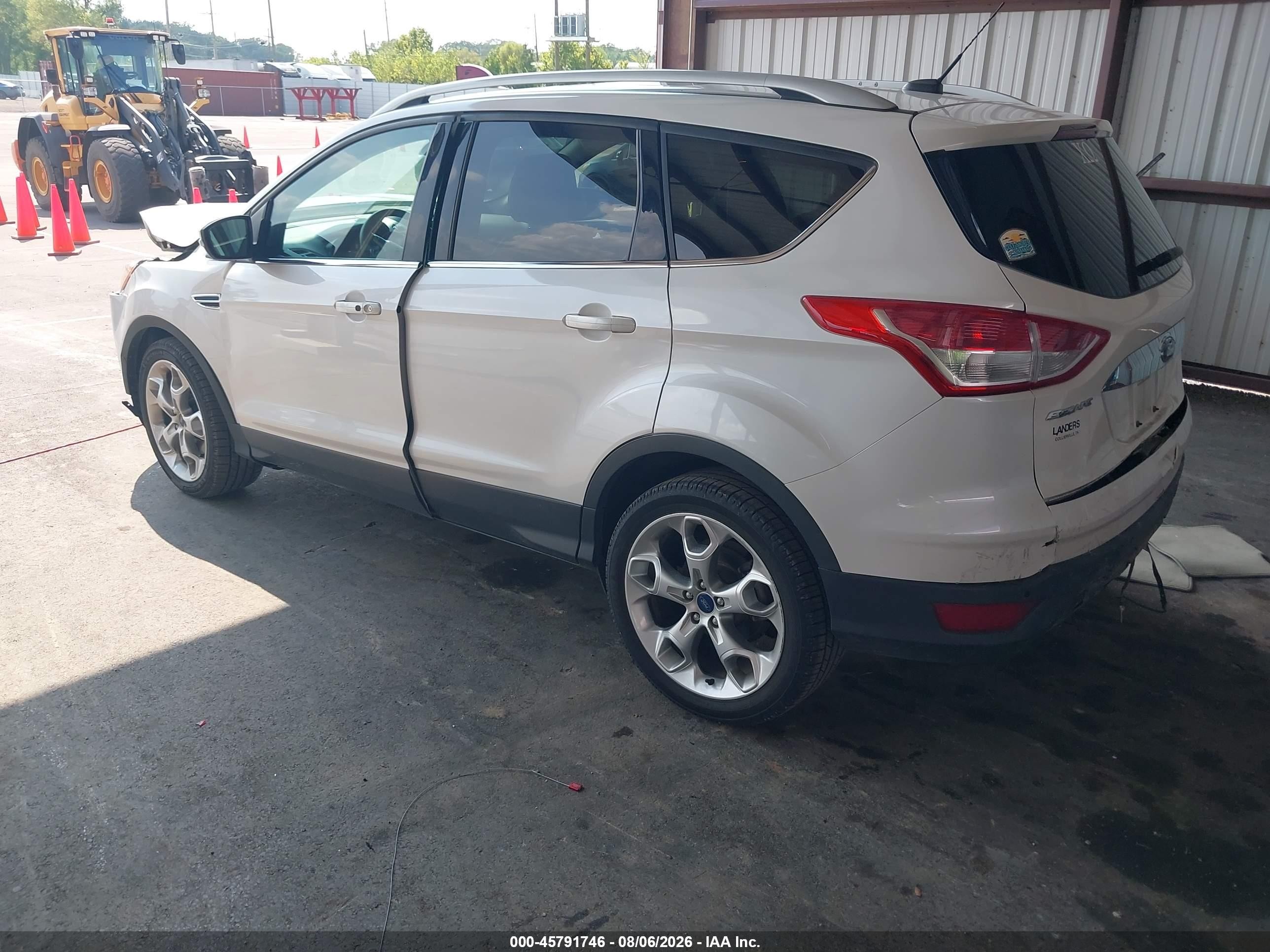 2014 Ford Escape Titanium White vin: 1FMCU0J96EUD35757
