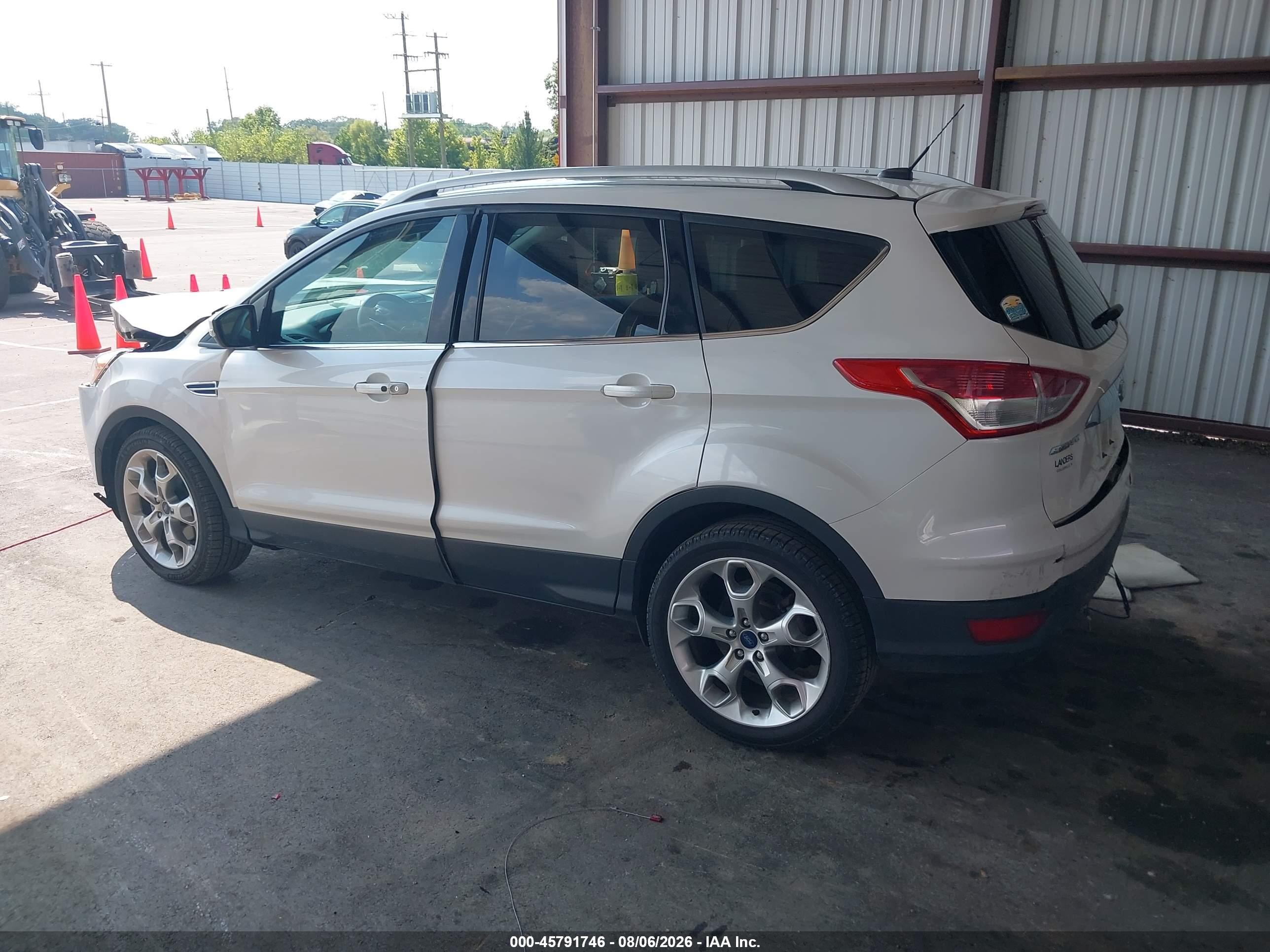 2014 Ford Escape Titanium White vin: 1FMCU0J96EUD35757
