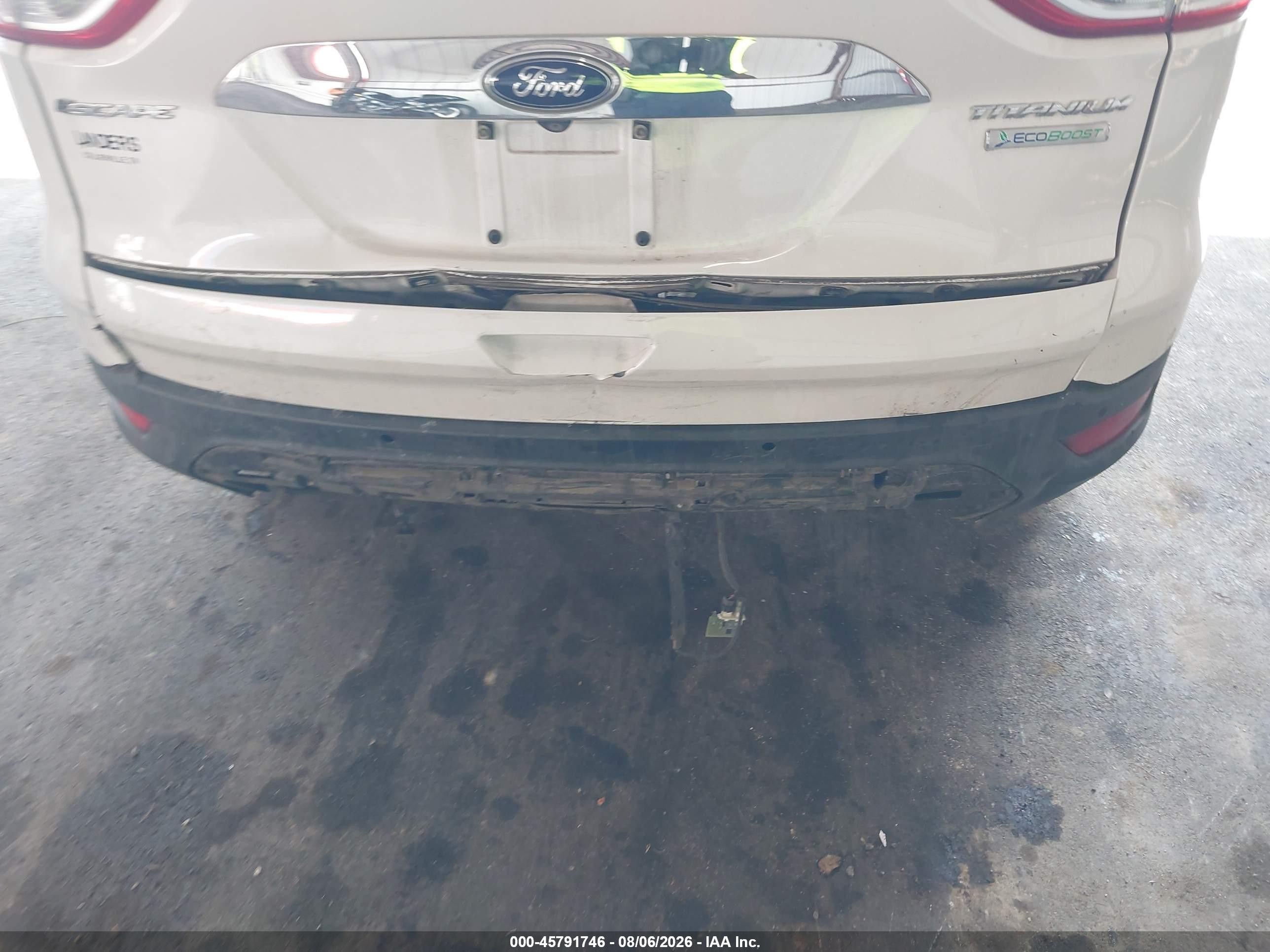 2014 Ford Escape Titanium White vin: 1FMCU0J96EUD35757