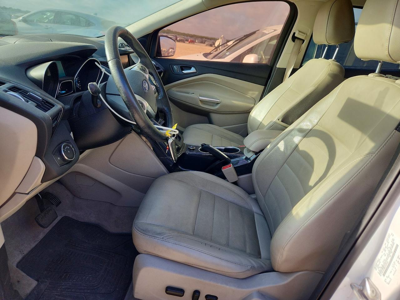 2014 Ford Escape Titanium White vin: 1FMCU0J96EUD57838