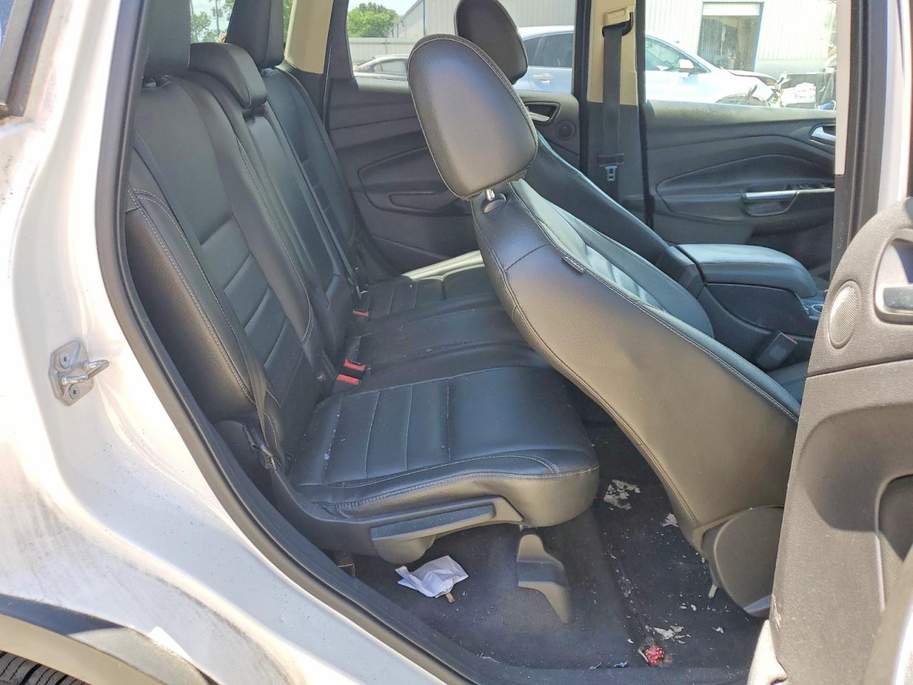 2015 Ford Escape Titanium White vin: 1FMCU0J96FUB25600