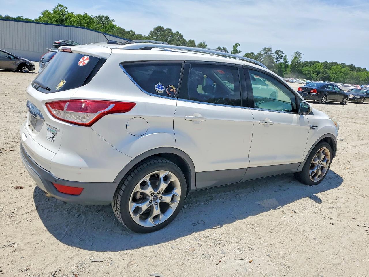 2015 Ford Escape Titanium White vin: 1FMCU0J96FUB25600