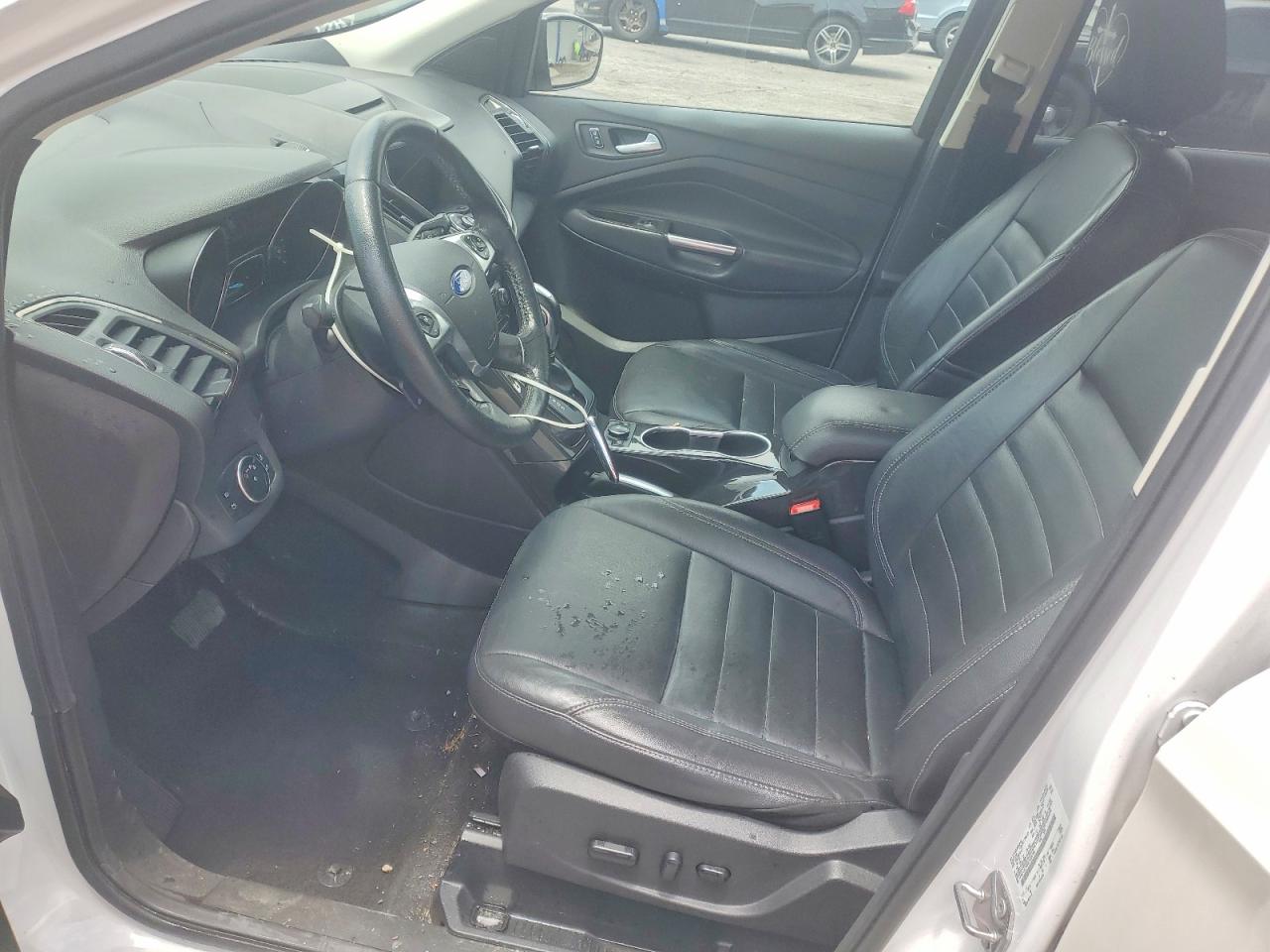 2016 Ford Escape Titanium White vin: 1FMCU0J96GUB30796