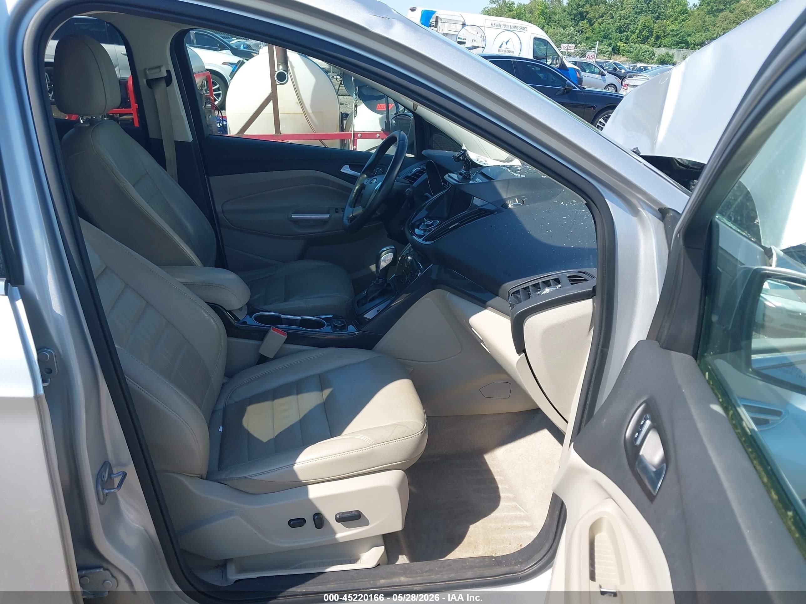 2016 Ford Escape Titanium Silver vin: 1FMCU0J96GUB67184