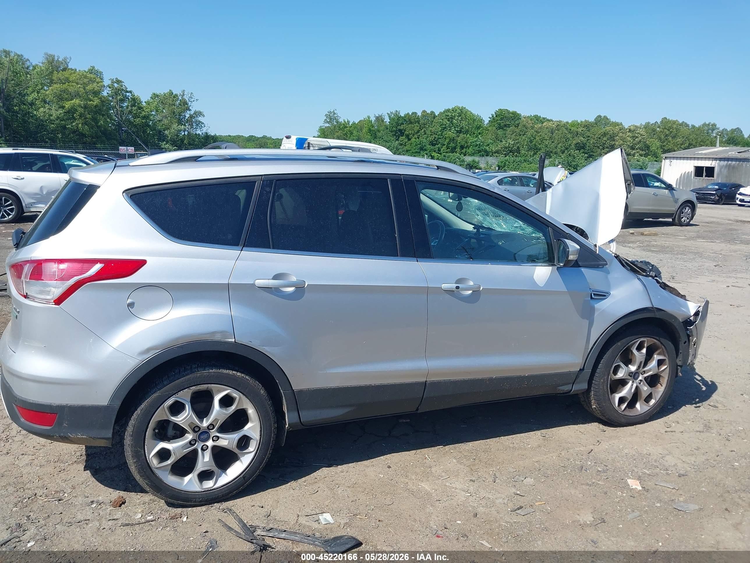 2016 Ford Escape Titanium Silver vin: 1FMCU0J96GUB67184