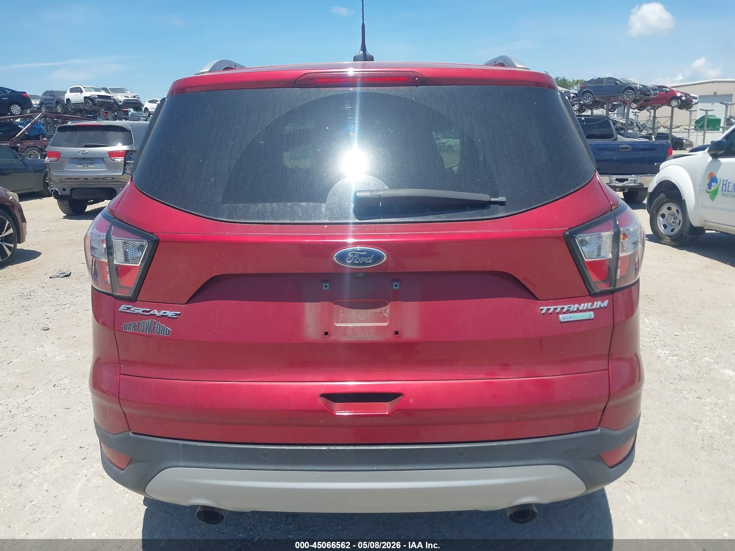 2018 Ford Escape Titanium Red vin: 1FMCU0J96JUD49491