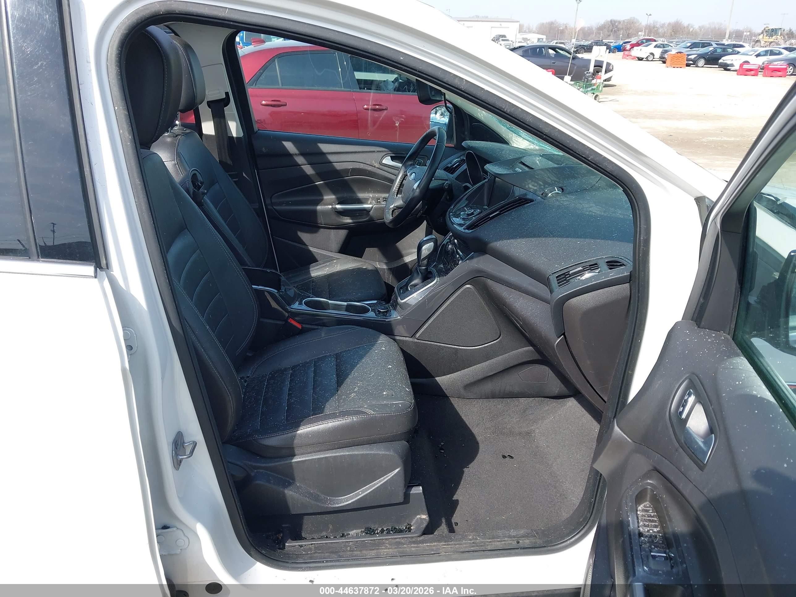 2014 Ford Escape Titanium Белый vin: 1FMCU0J97EUA93609