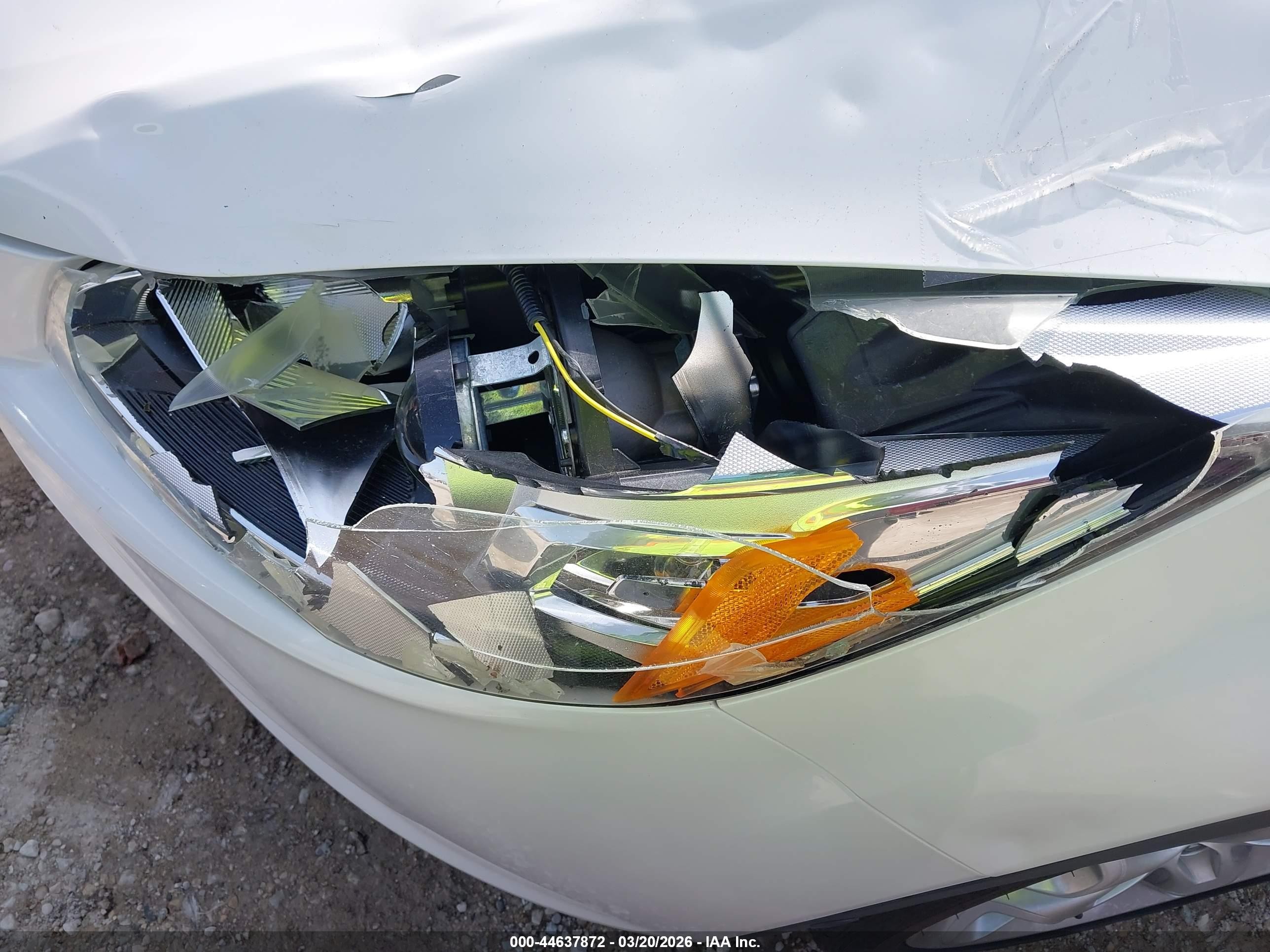 2014 Ford Escape Titanium Белый vin: 1FMCU0J97EUA93609