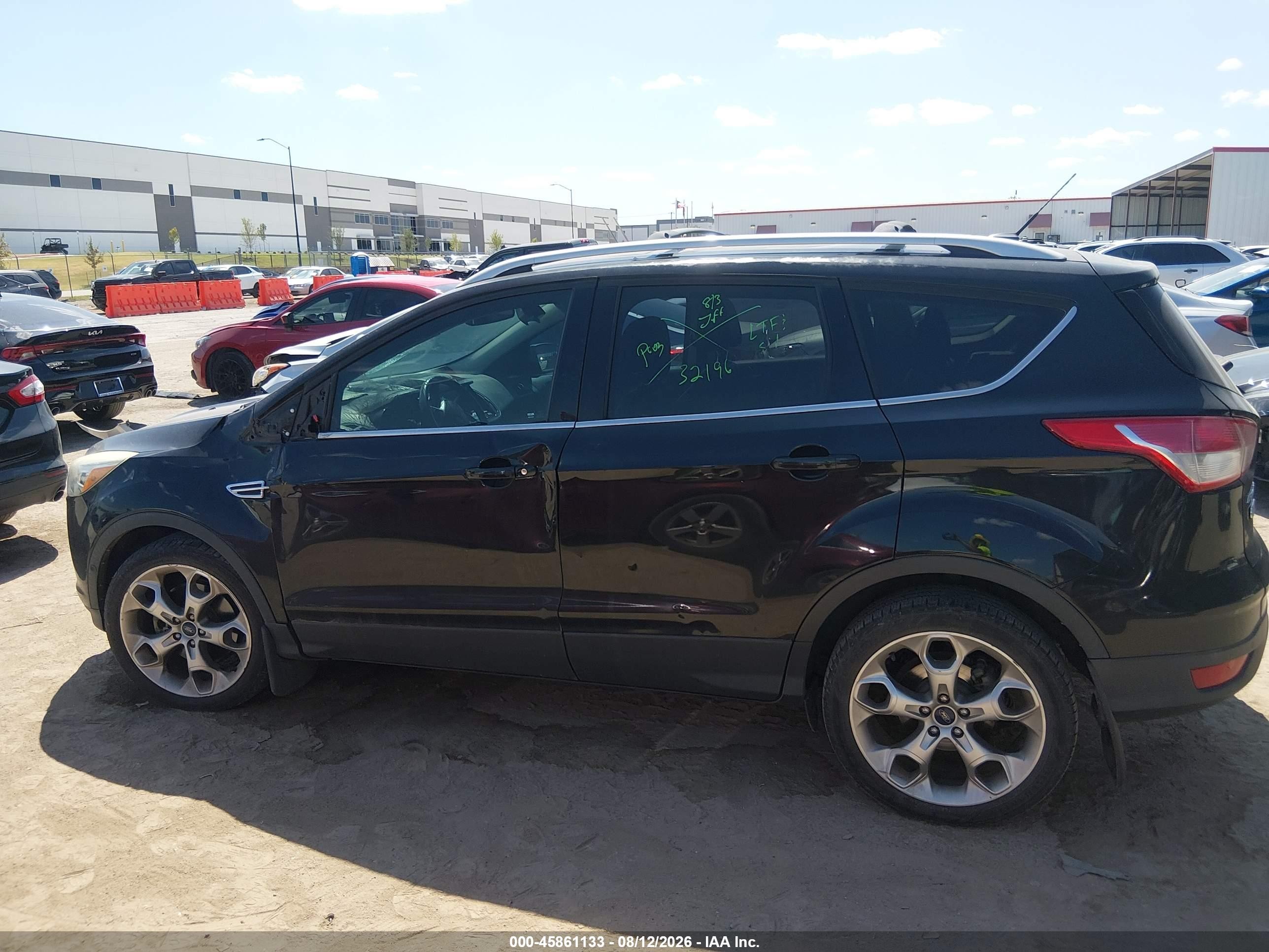 2014 Ford Escape Titanium Черный vin: 1FMCU0J97EUB84587