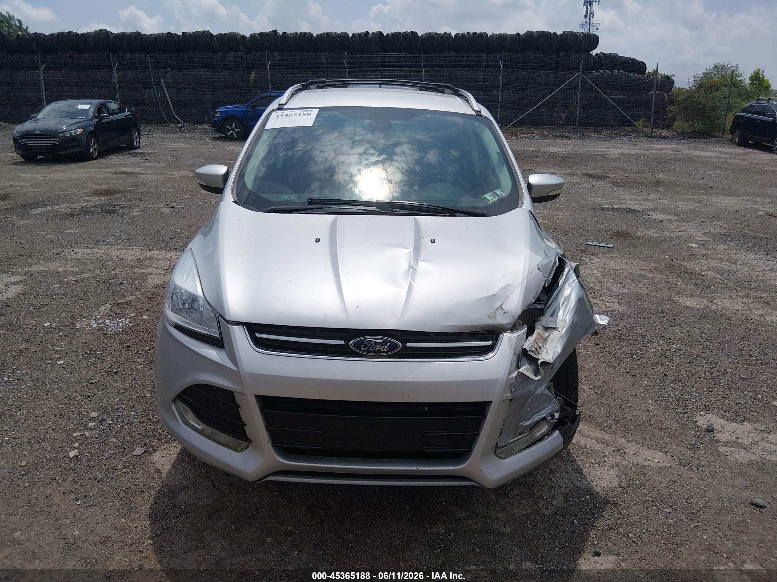2015 Ford Escape Titanium Серебряный vin: 1FMCU0J97FUA61700