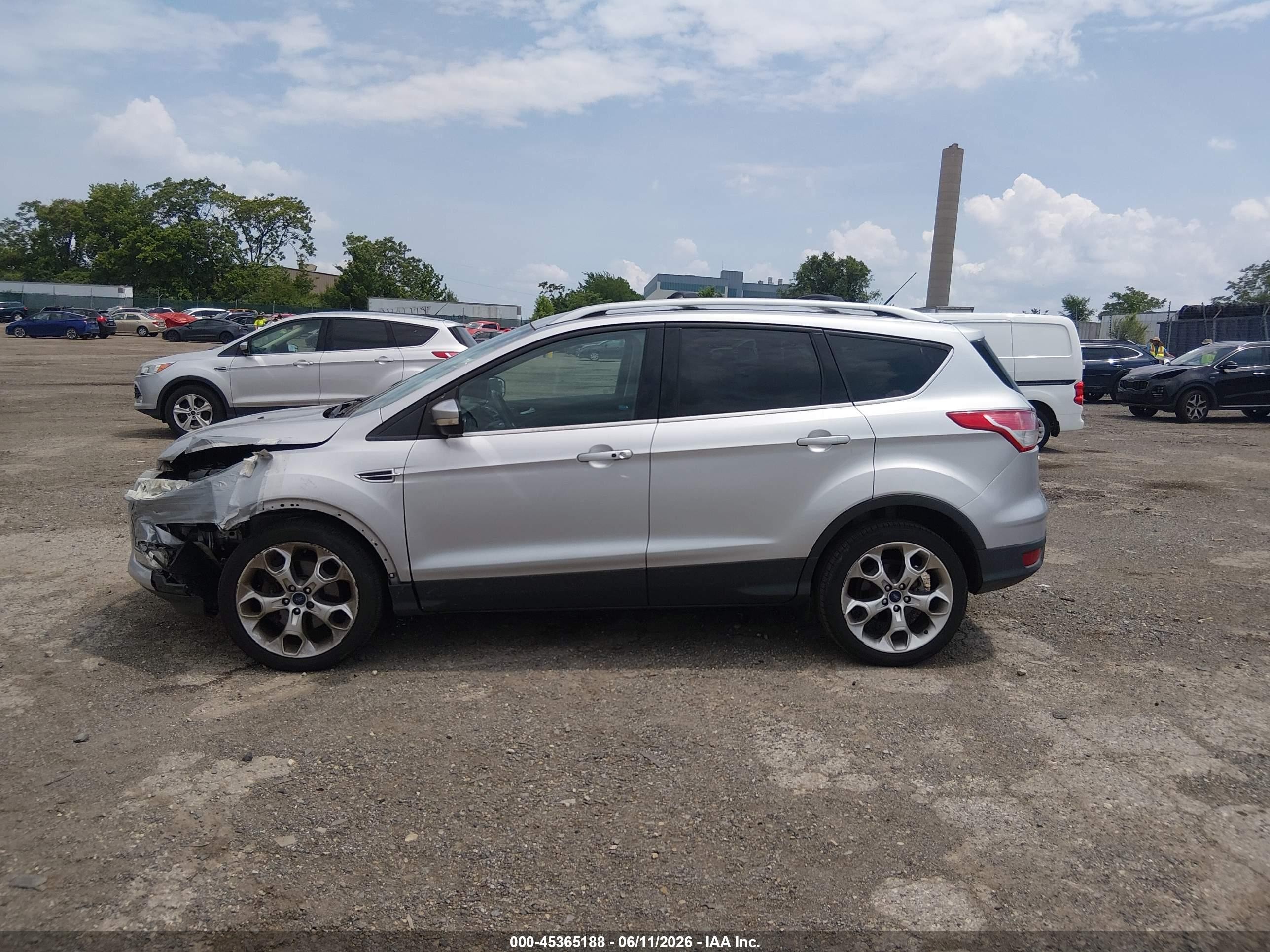 2015 Ford Escape Titanium Серебряный vin: 1FMCU0J97FUA61700