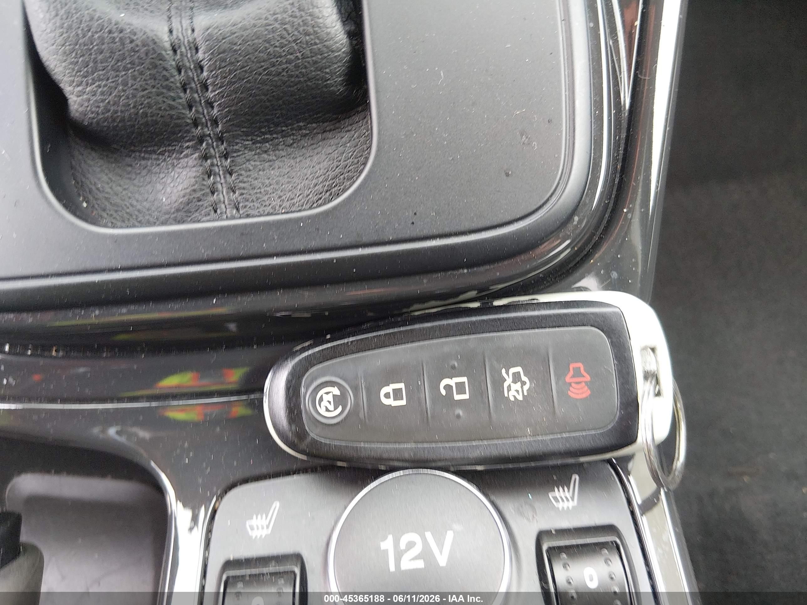 2015 Ford Escape Titanium Серебряный vin: 1FMCU0J97FUA61700