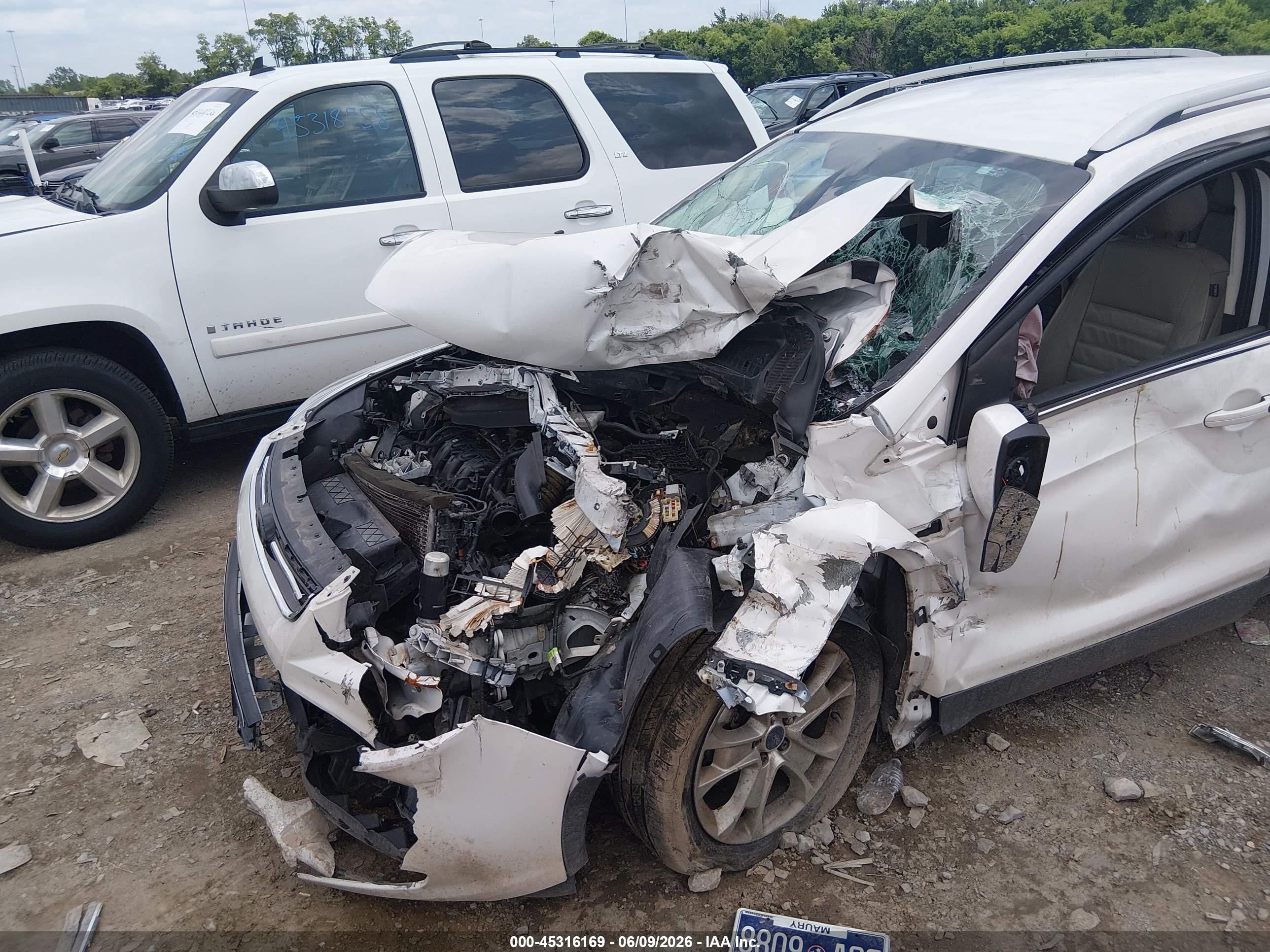 2015 Ford Escape Titanium White vin: 1FMCU0J97FUA69098