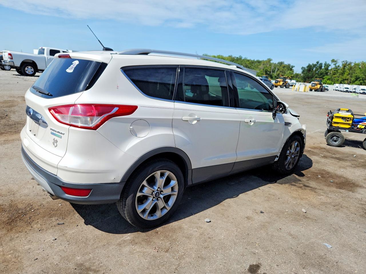 2015 Ford Escape Titanium Белый vin: 1FMCU0J97FUB71436