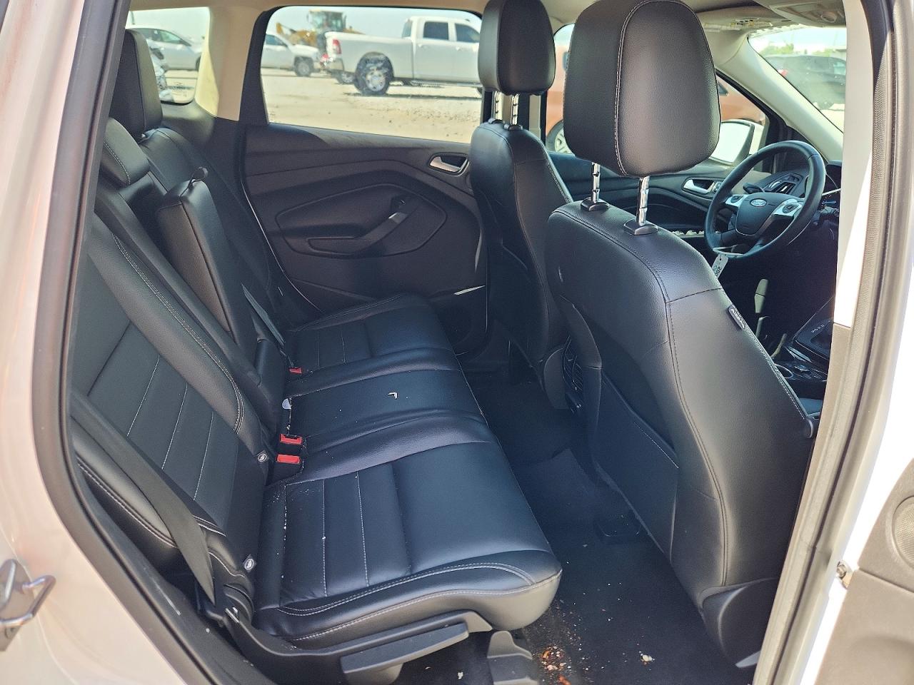 2015 Ford Escape Titanium Белый vin: 1FMCU0J97FUB71436