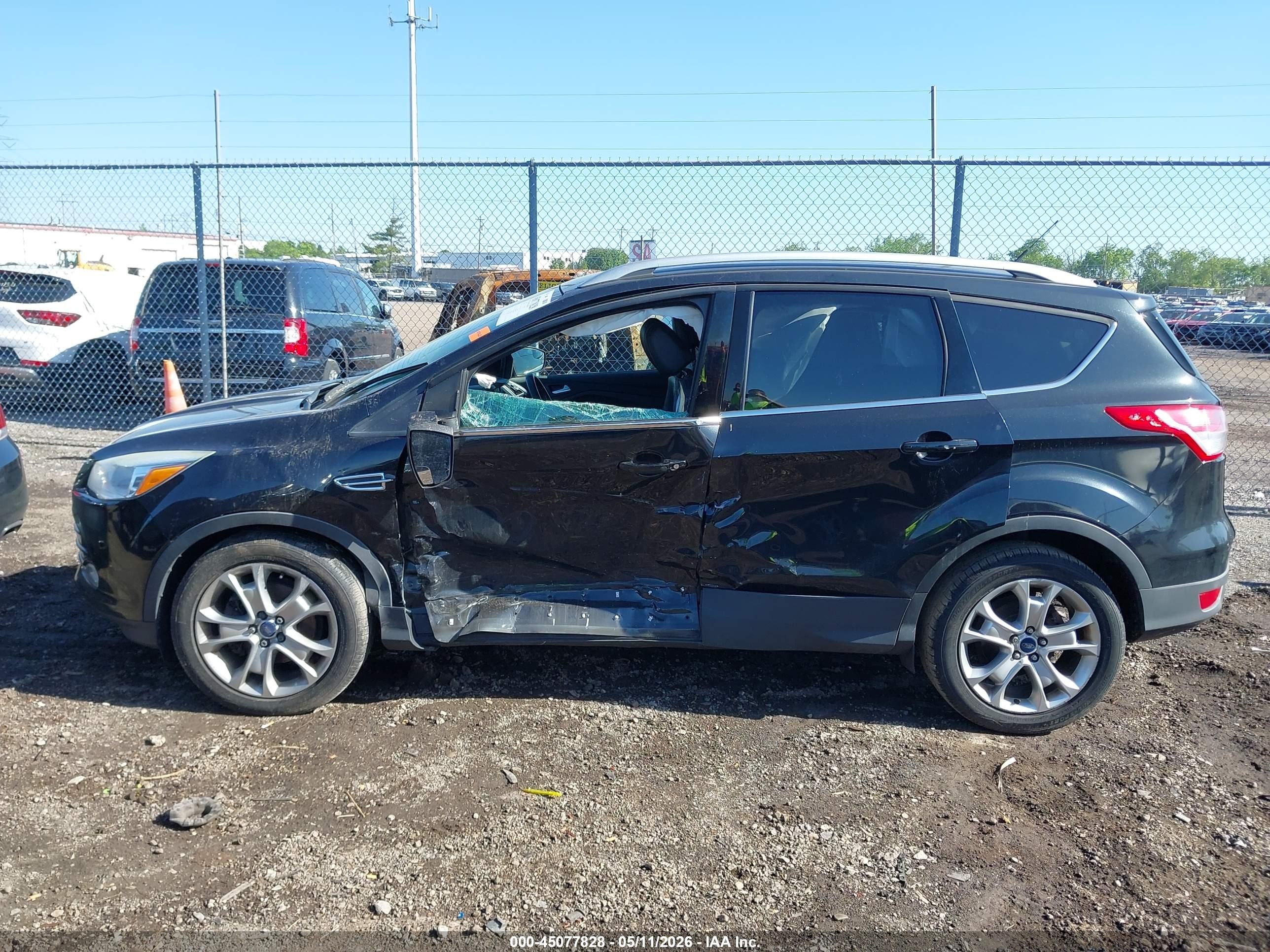 2015 Ford Escape Titanium Black vin: 1FMCU0J97FUC41629