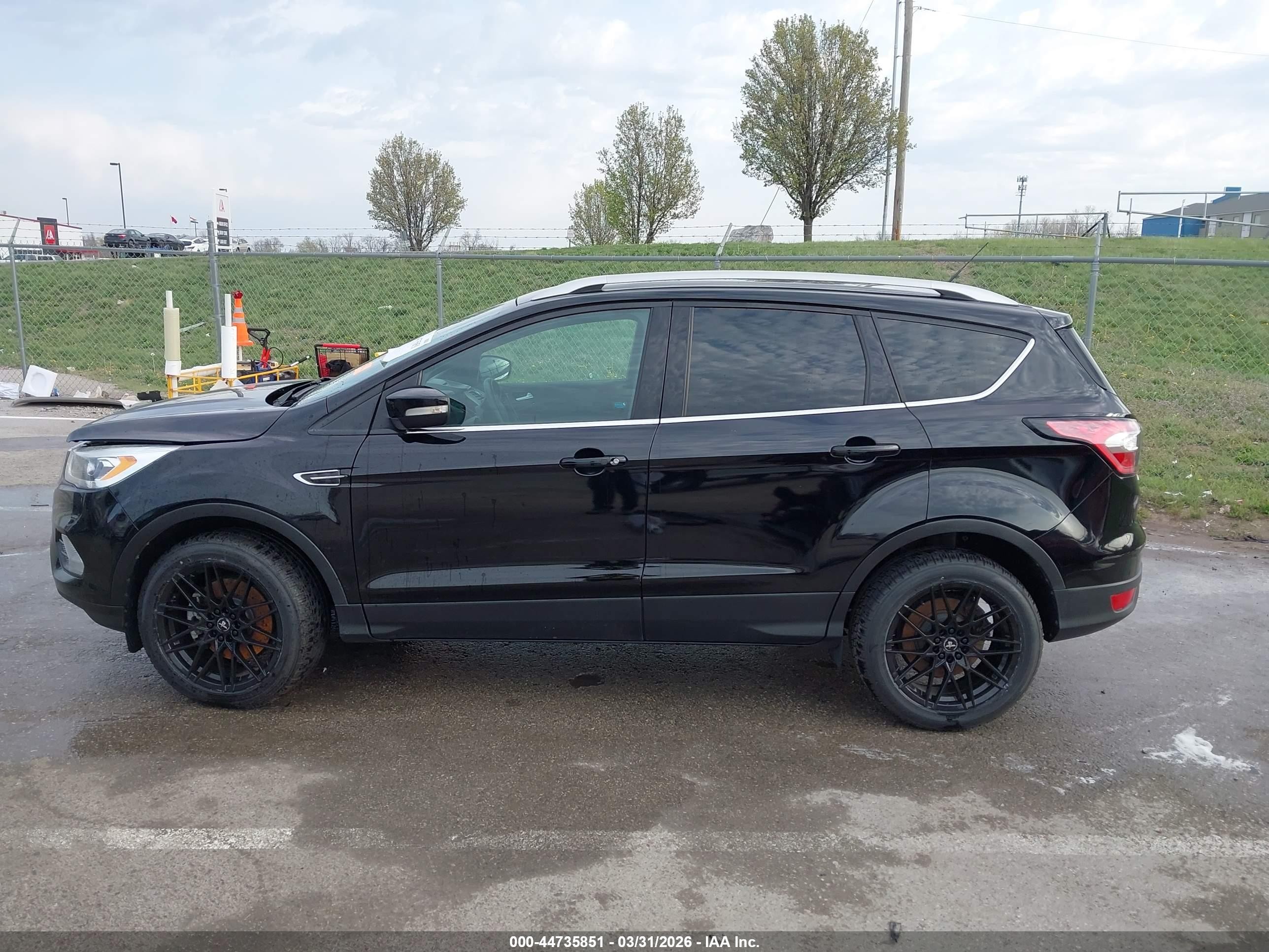 2017 Ford Escape Titanium Black vin: 1FMCU0J97HUF07363