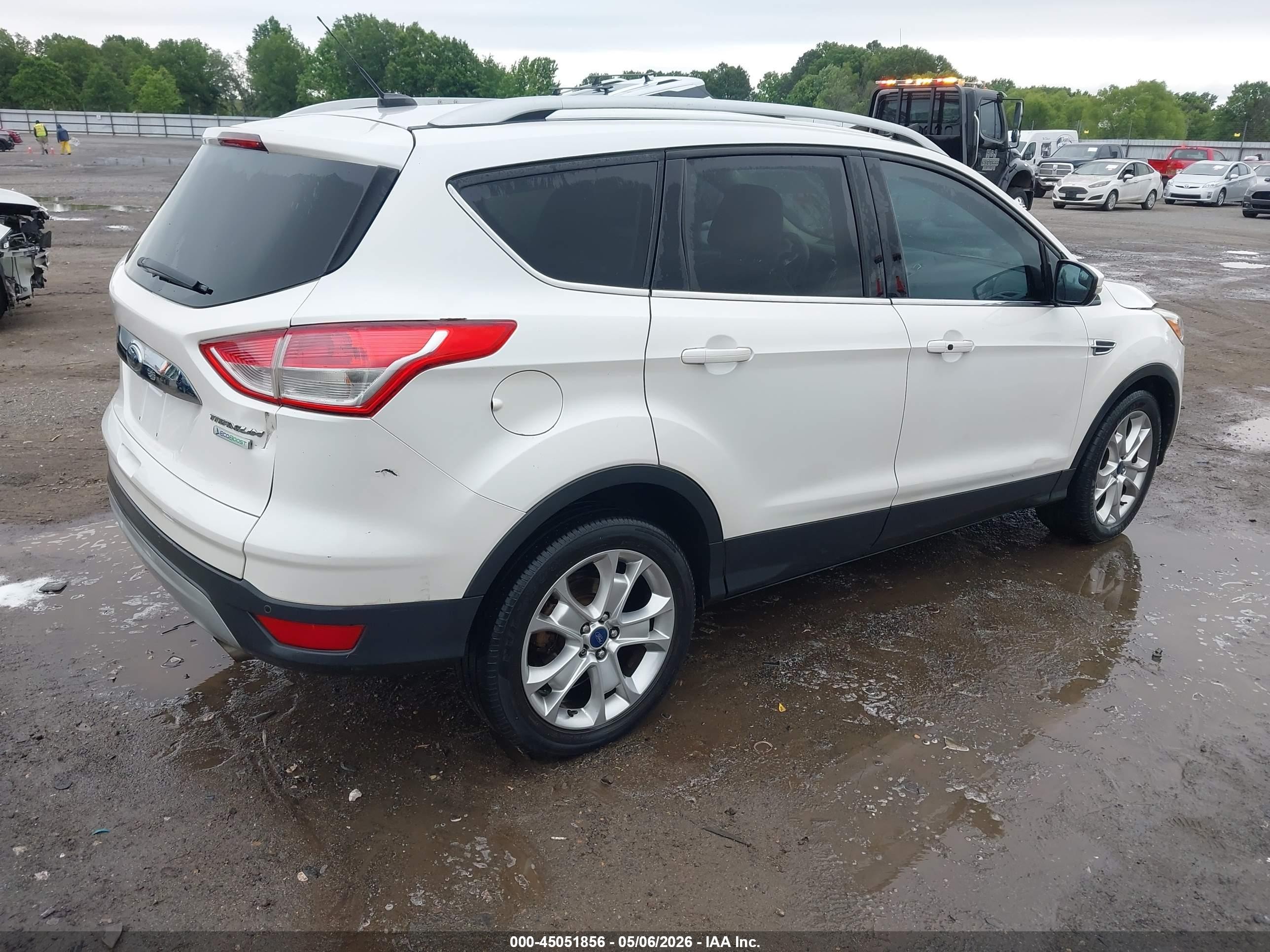 2015 Ford Escape Titanium Белый vin: 1FMCU0J98FUC35516