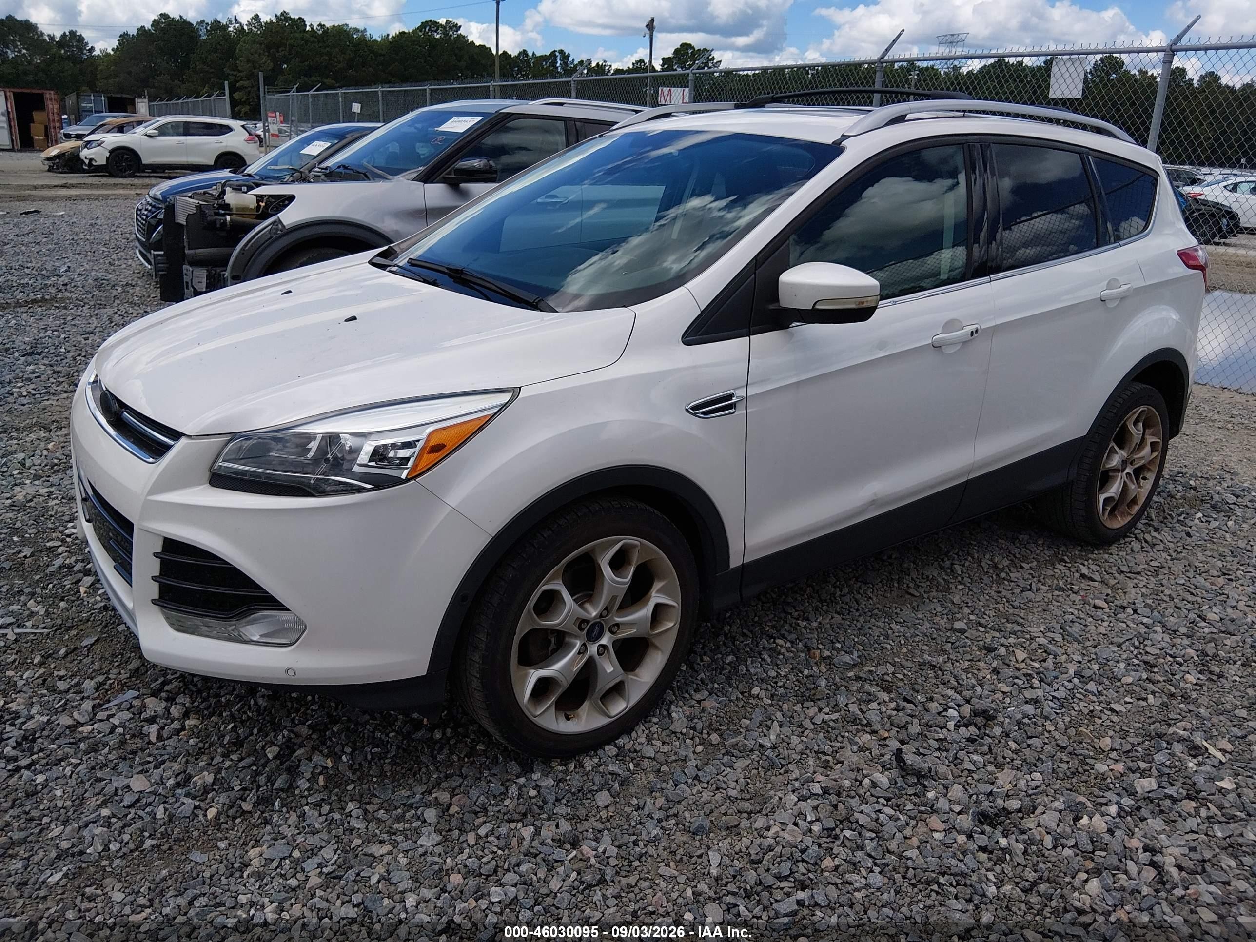 2013 Ford Escape Titanium Белый vin: 1FMCU0J99DUA46418